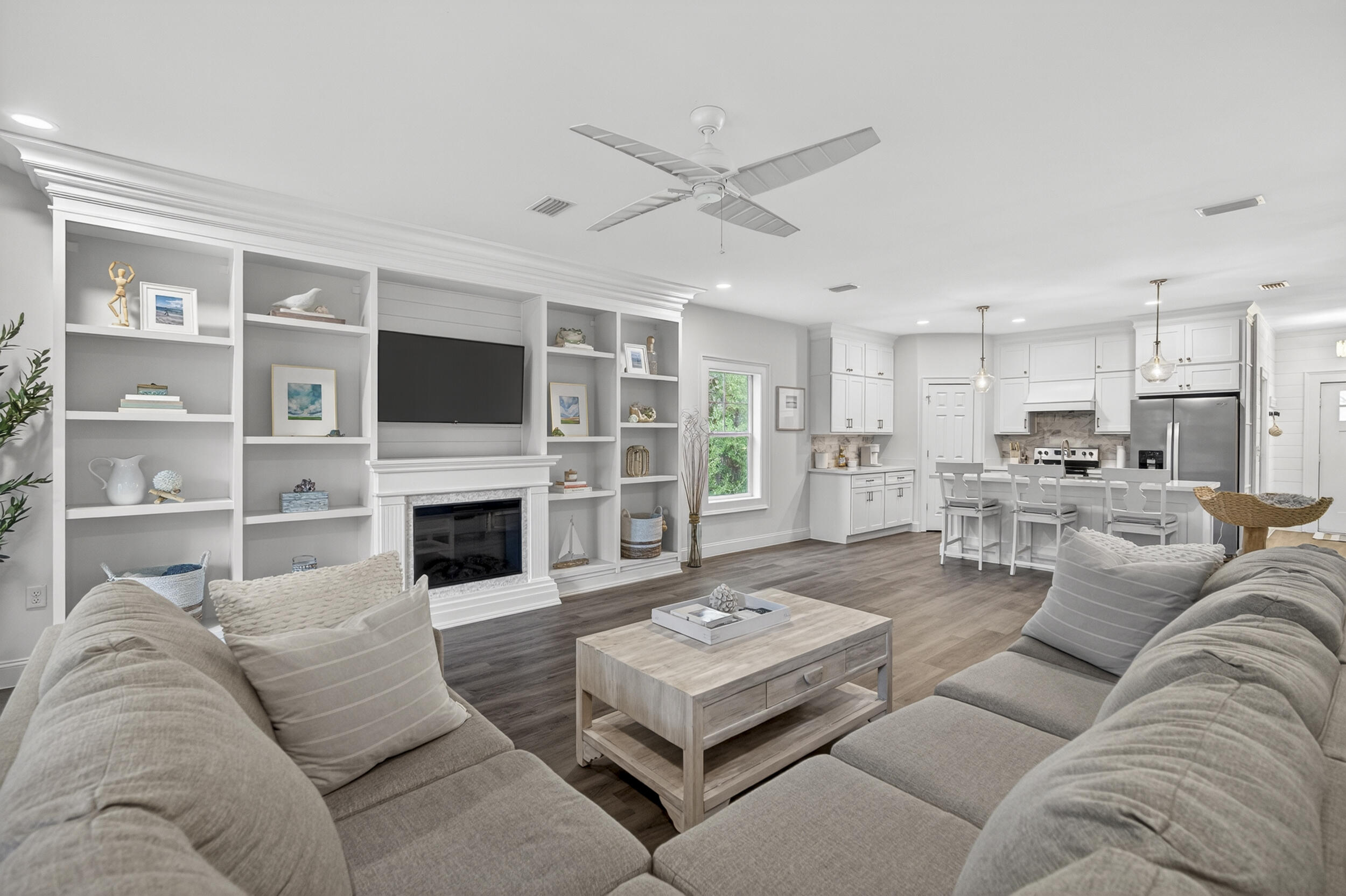 TOWN OF SANTA ROSA - Residential