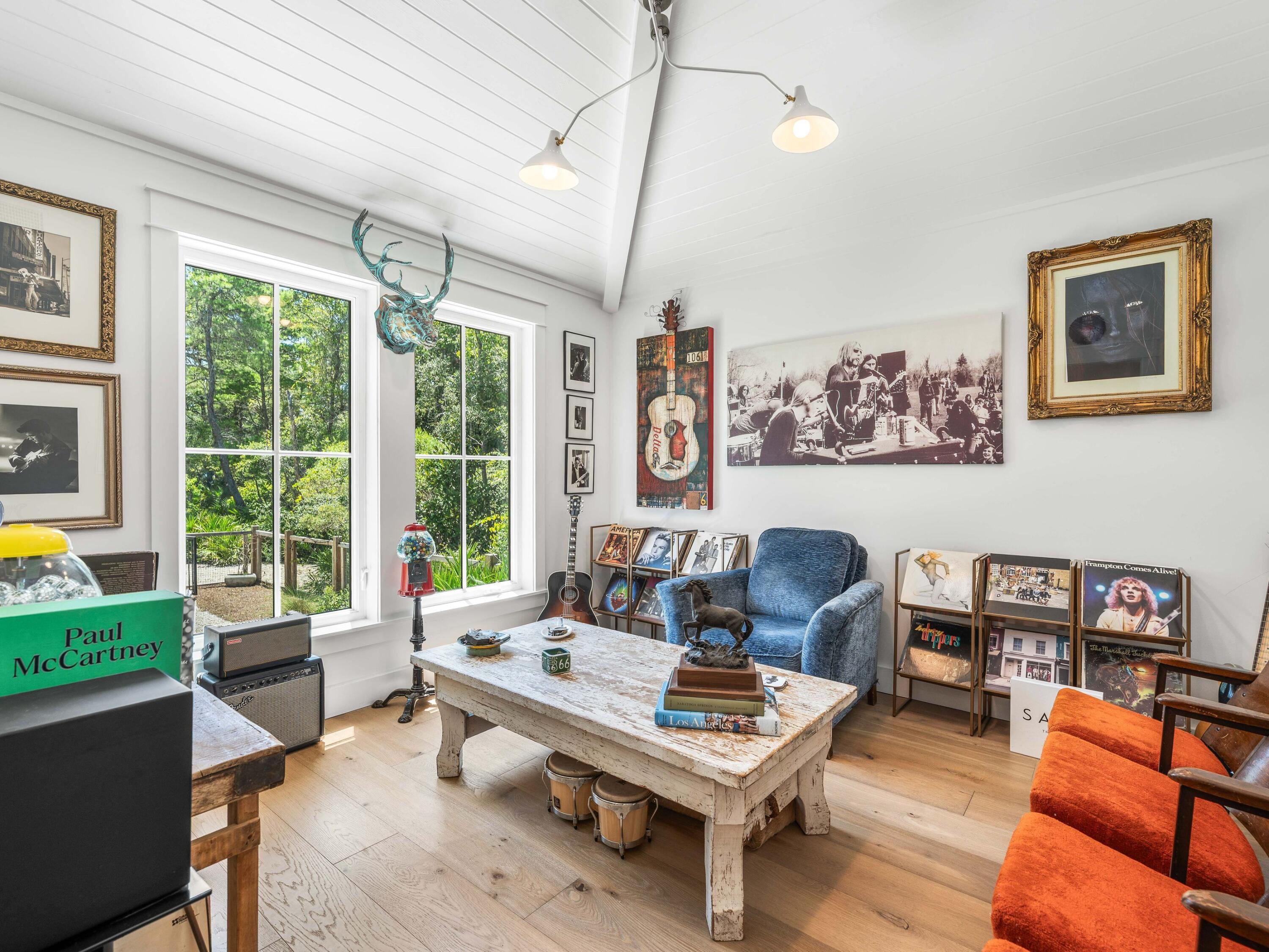 EASTERN LAKE S/D - Residential