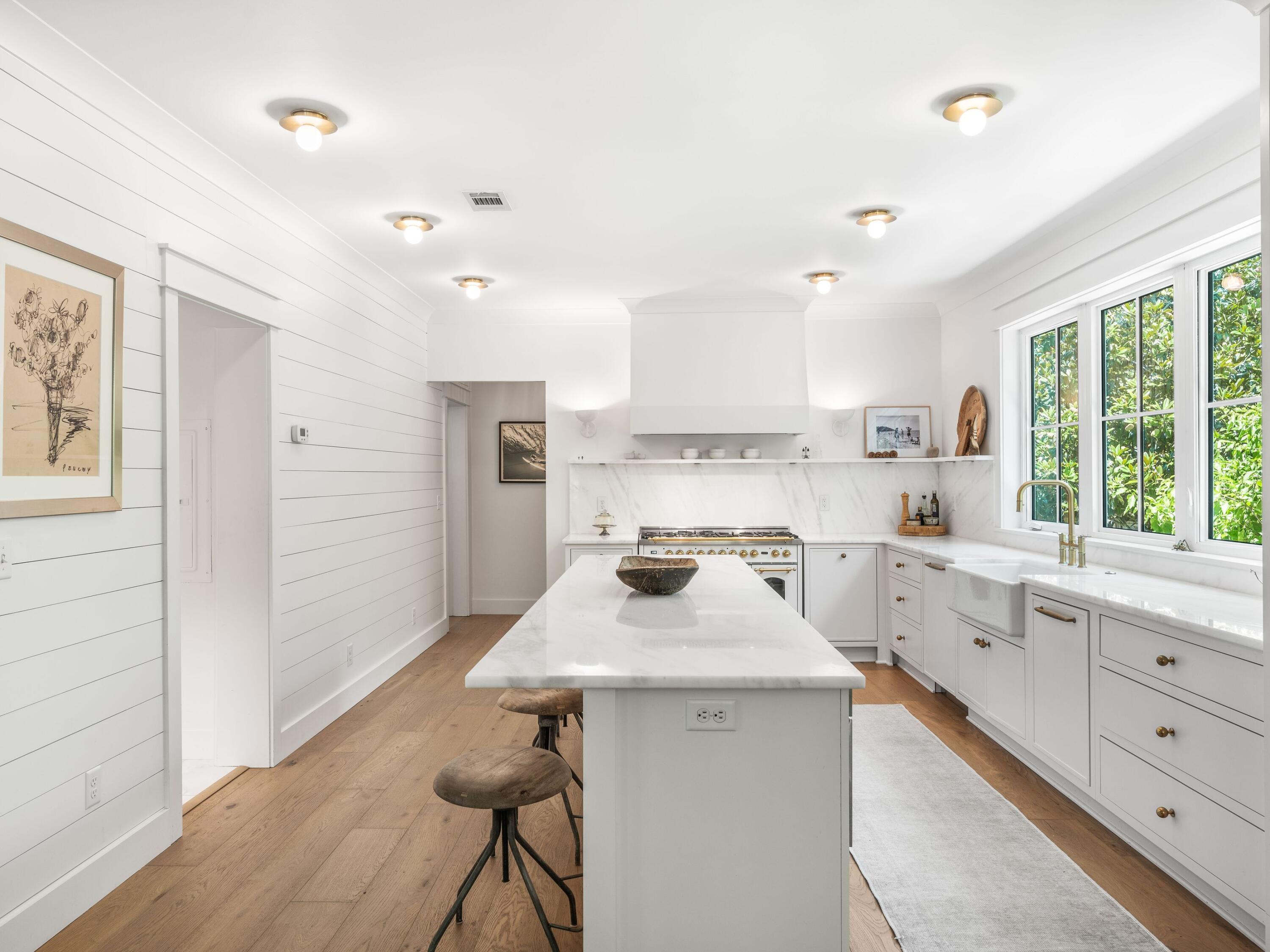 EASTERN LAKE S/D - Residential