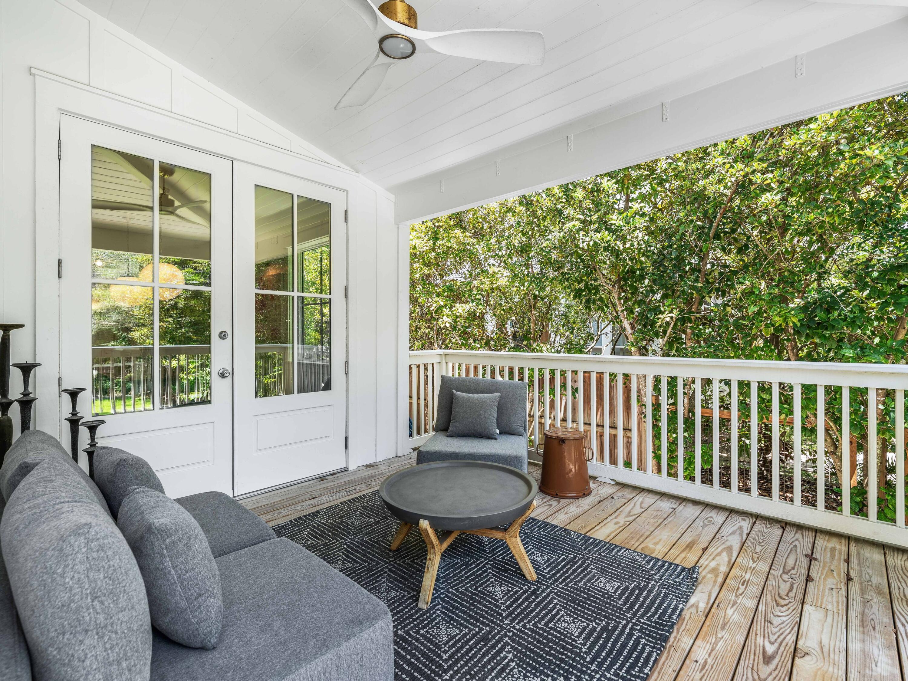 EASTERN LAKE S/D - Residential