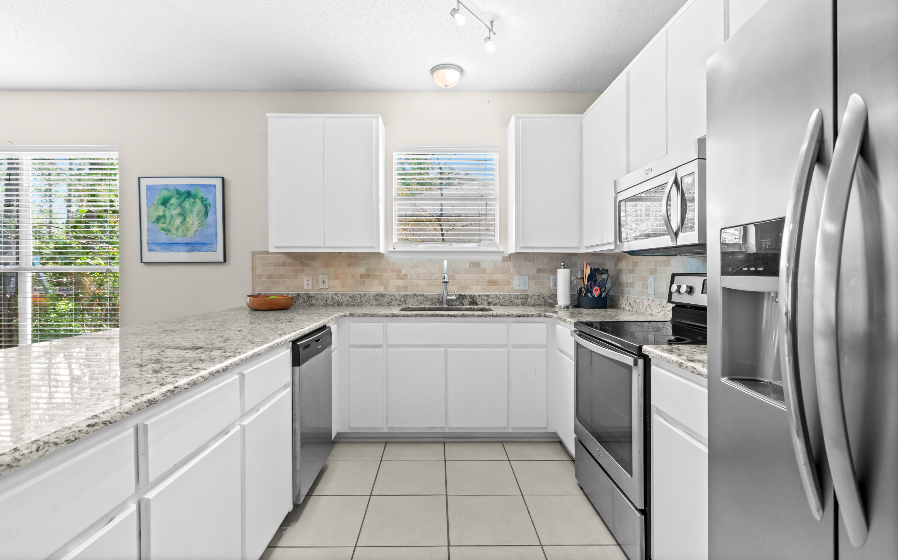 LOT 14 BLK A FLAMINGO VILLAGE S/D PB 11-29     OR 2673-818 OR 2951-195  OR 2953-2720 OR 2962-176 - Residential