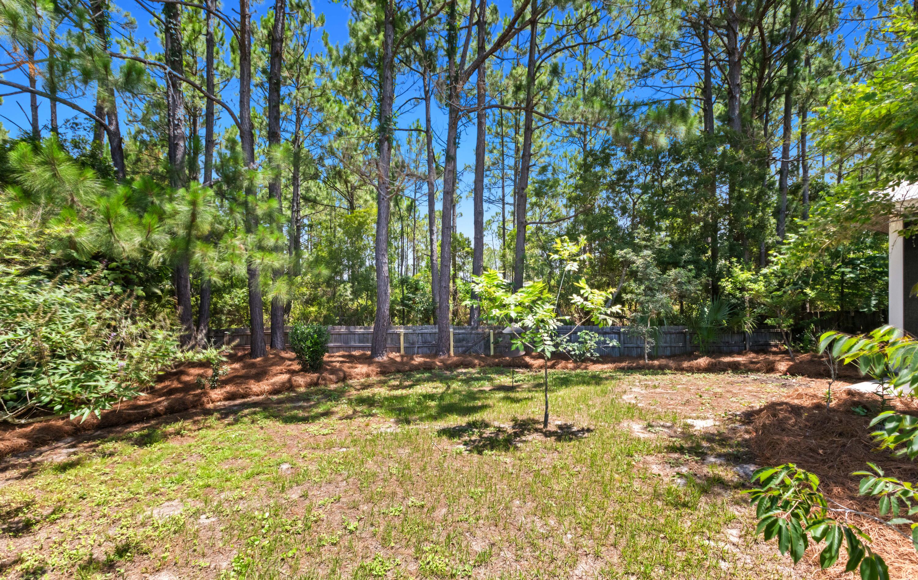 LOT 14 BLK A FLAMINGO VILLAGE S/D PB 11-29     OR 2673-818 OR 2951-195  OR 2953-2720 OR 2962-176 - Residential