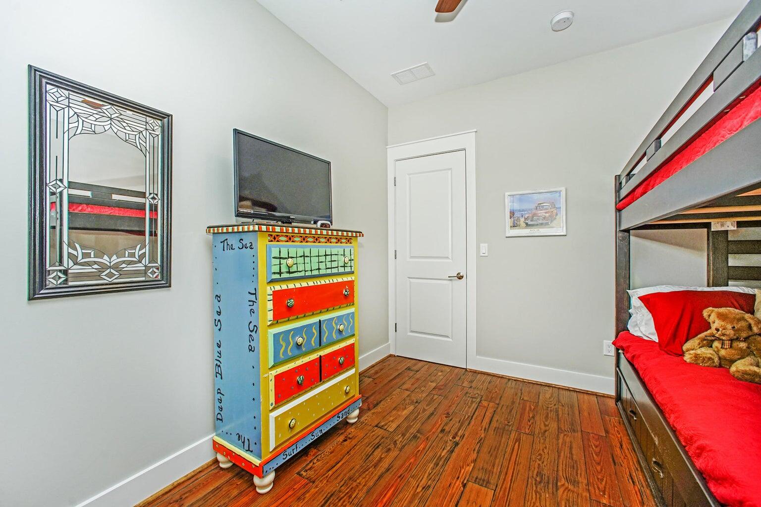 SHADOW PINES - Residential
