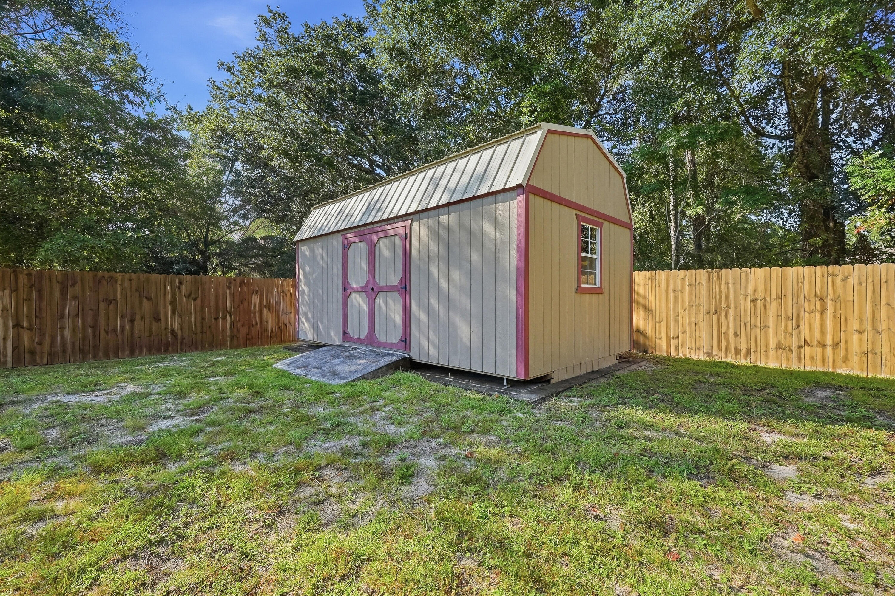 NAVARRE S/D 2ND ADDN - Residential