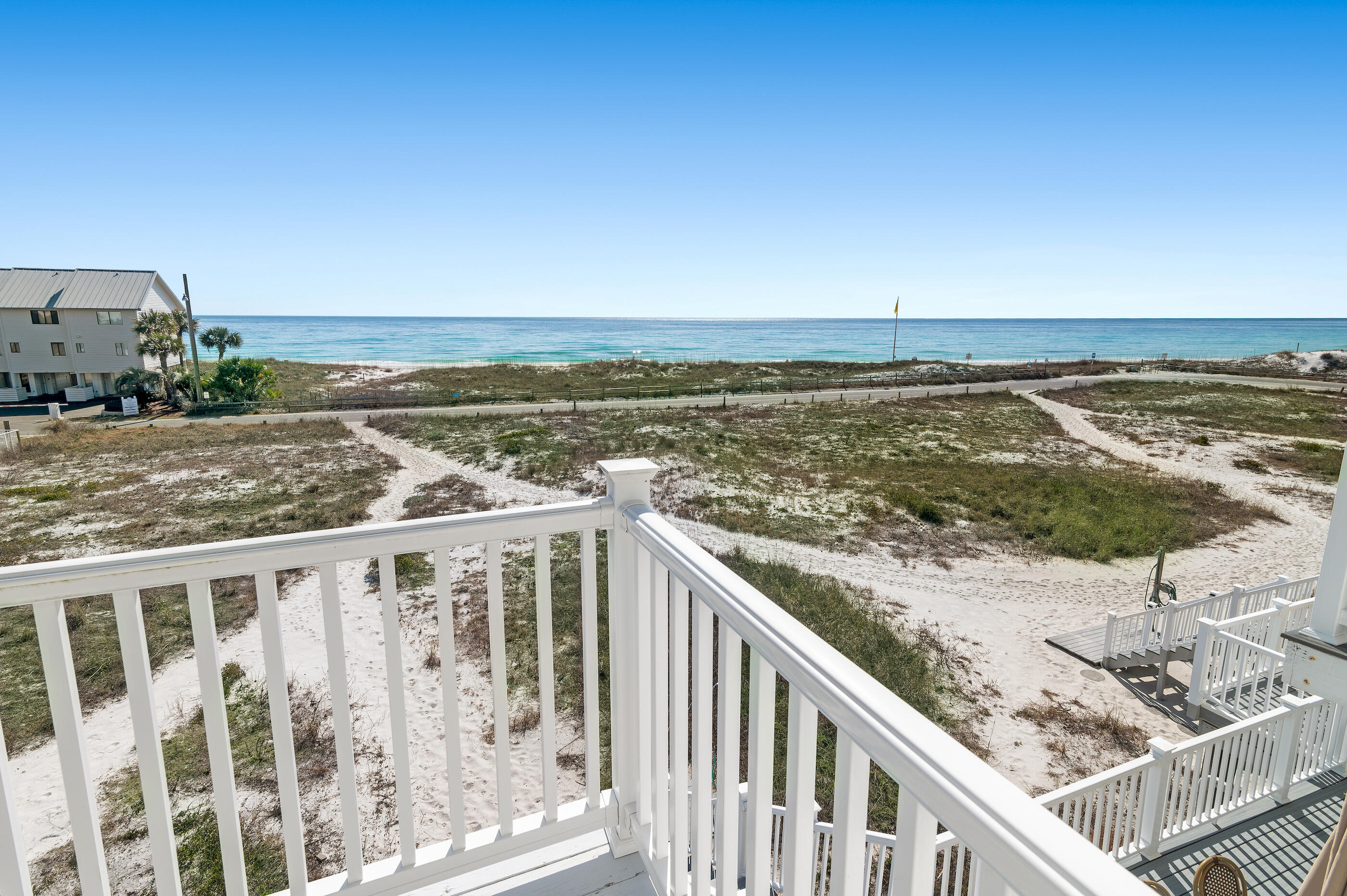 BEACHFRONT T/H - Residential