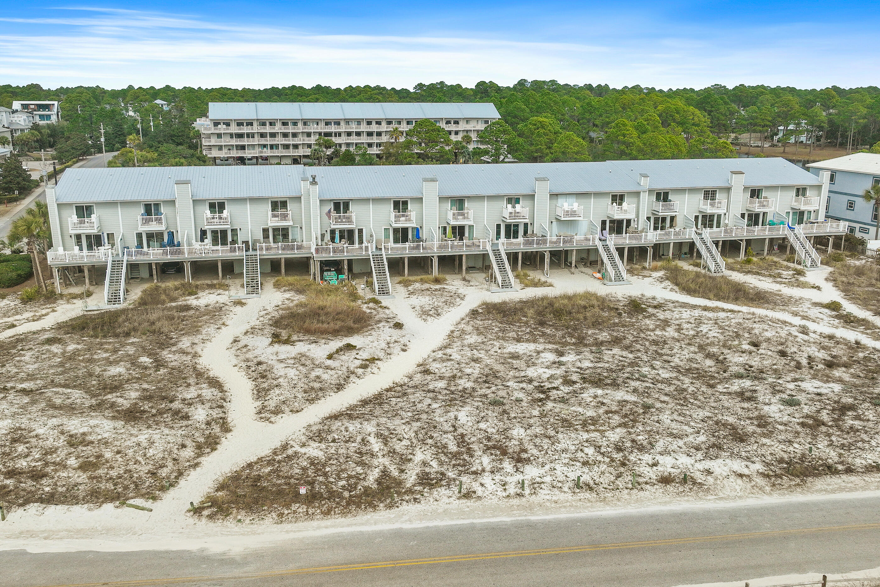 BEACHFRONT T/H - Residential