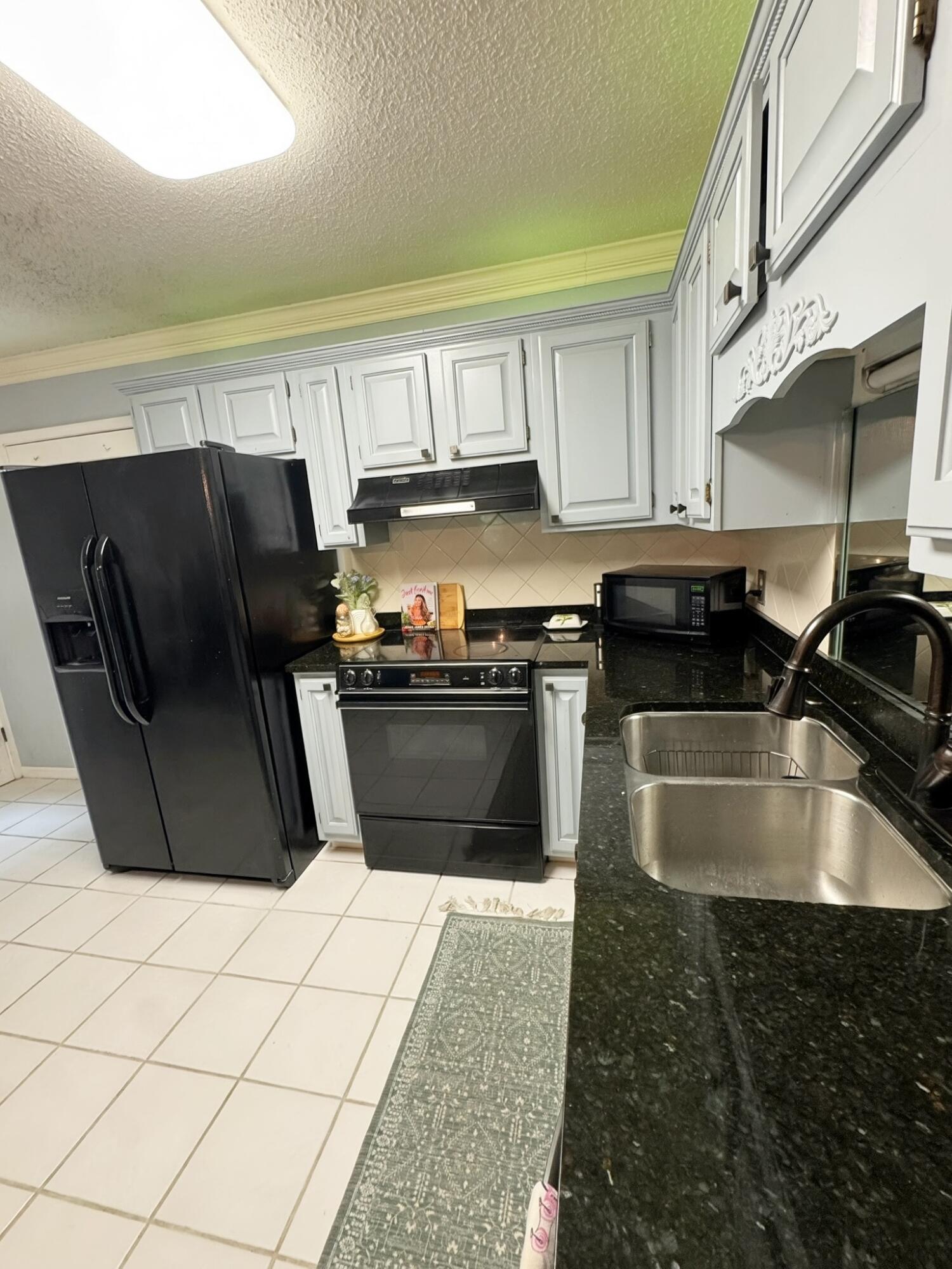 WOODLAND SHORES T/H PH 3 - Residential