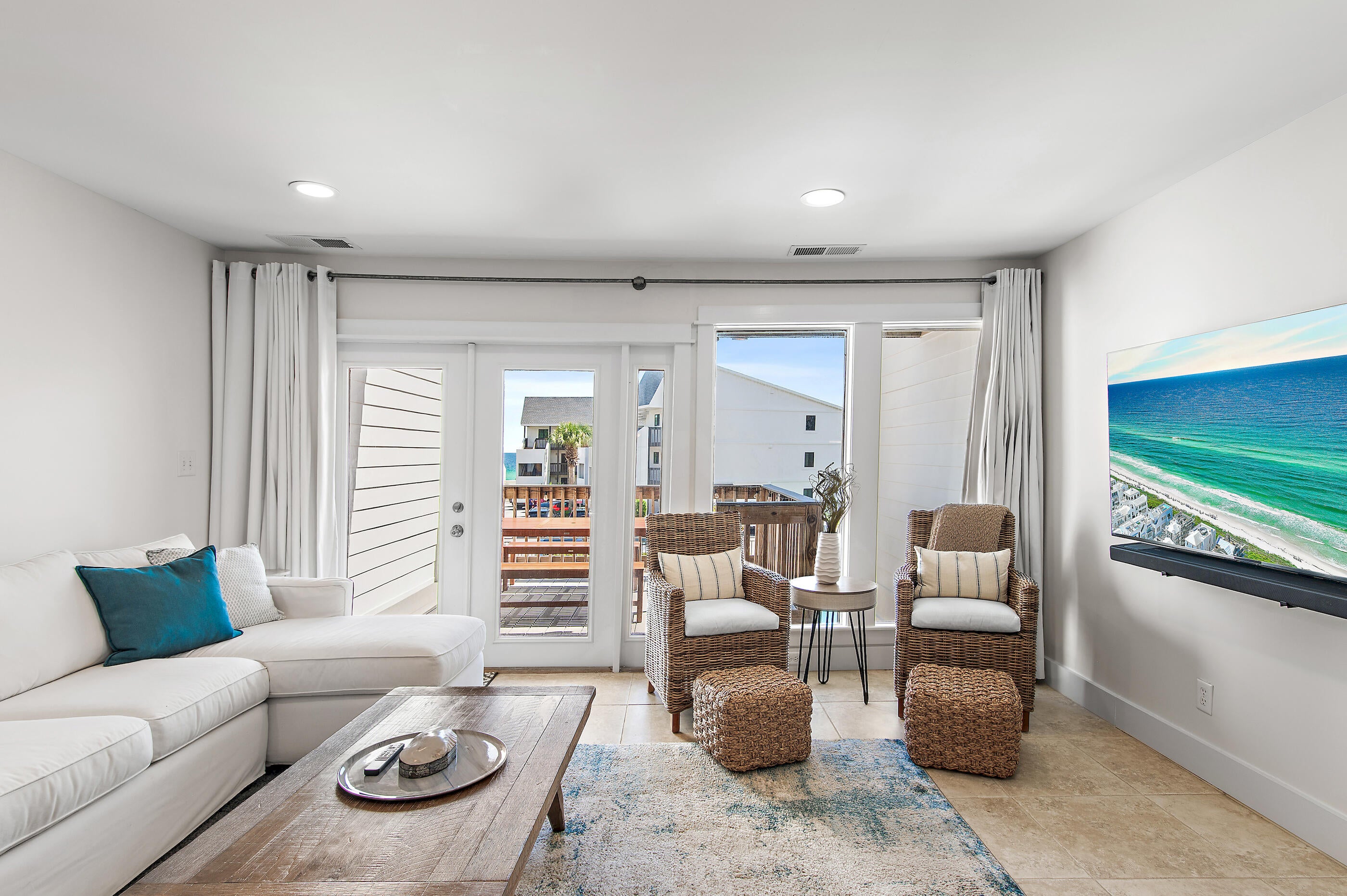 BEACHSIDE T/H - Residential