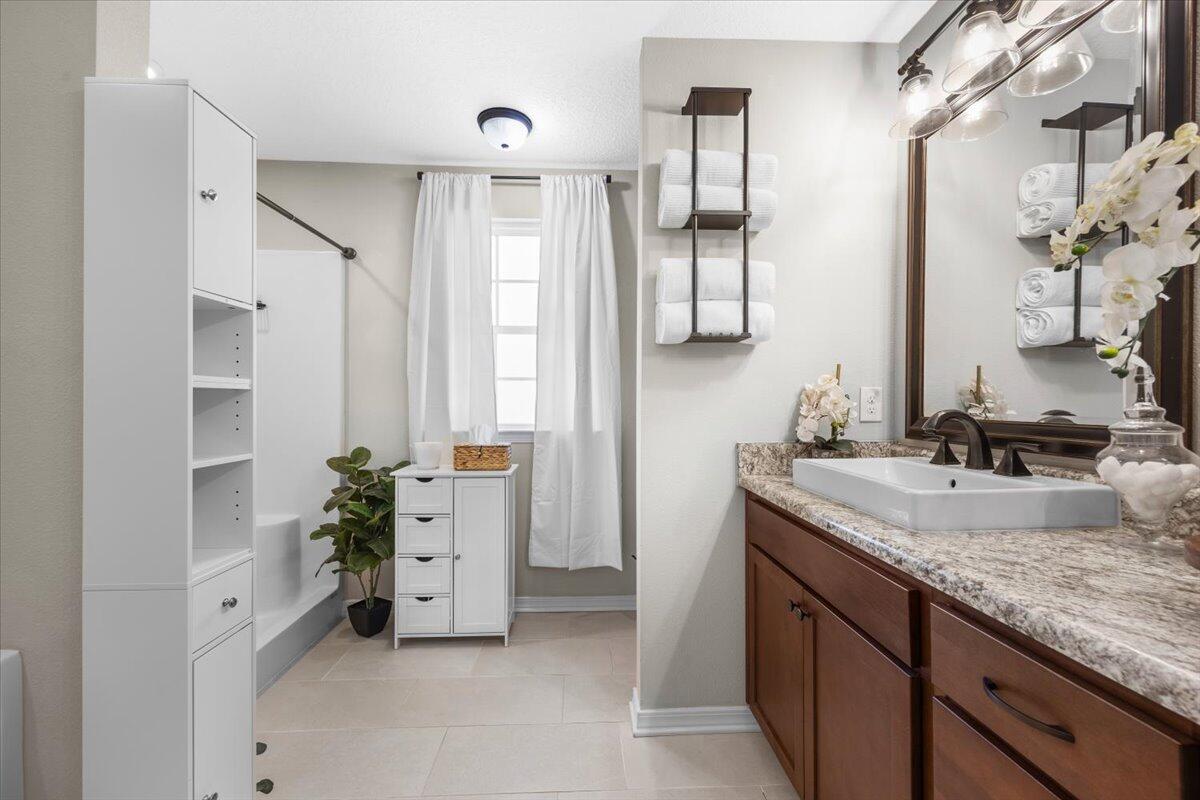 STILLWELL ESTATES - Residential