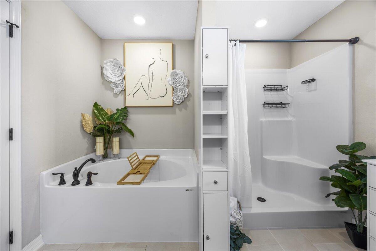 STILLWELL ESTATES - Residential