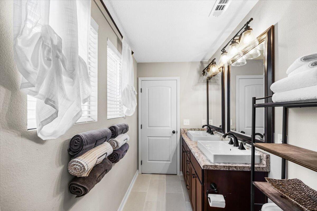STILLWELL ESTATES - Residential