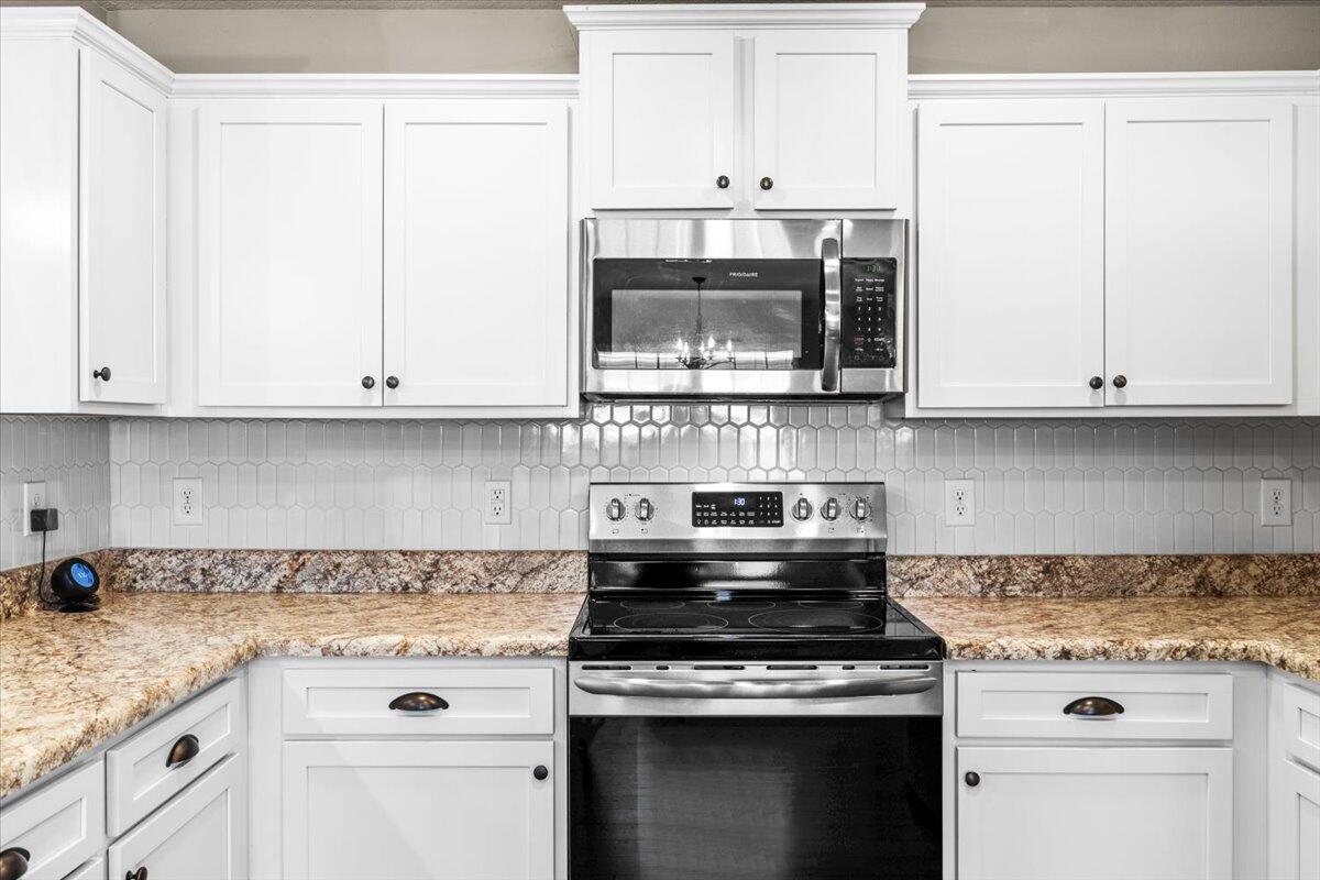 STILLWELL ESTATES - Residential