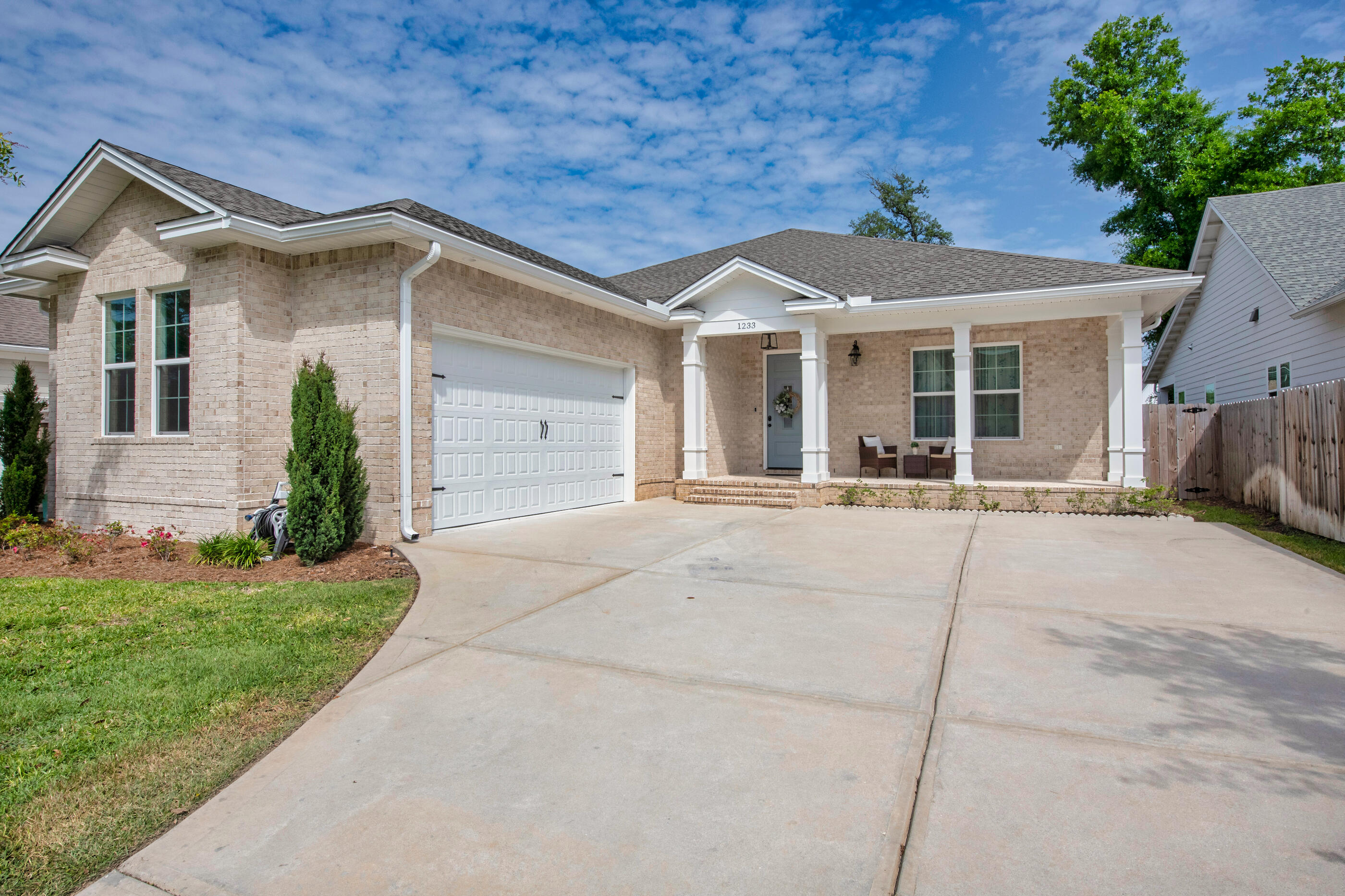 Deer Moss Creek - Residential