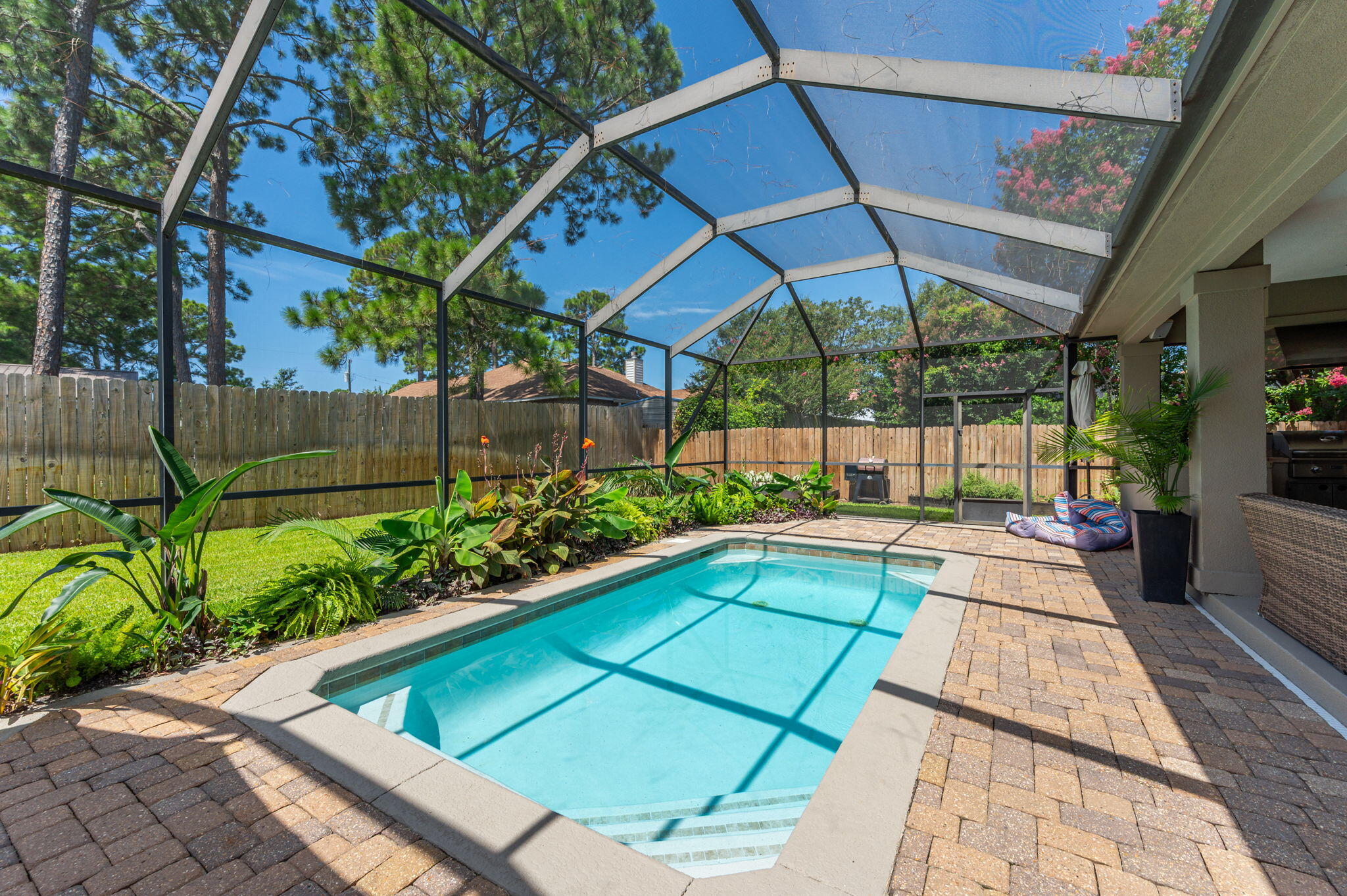 HOLIDAY SHORES ESTATES - Residential