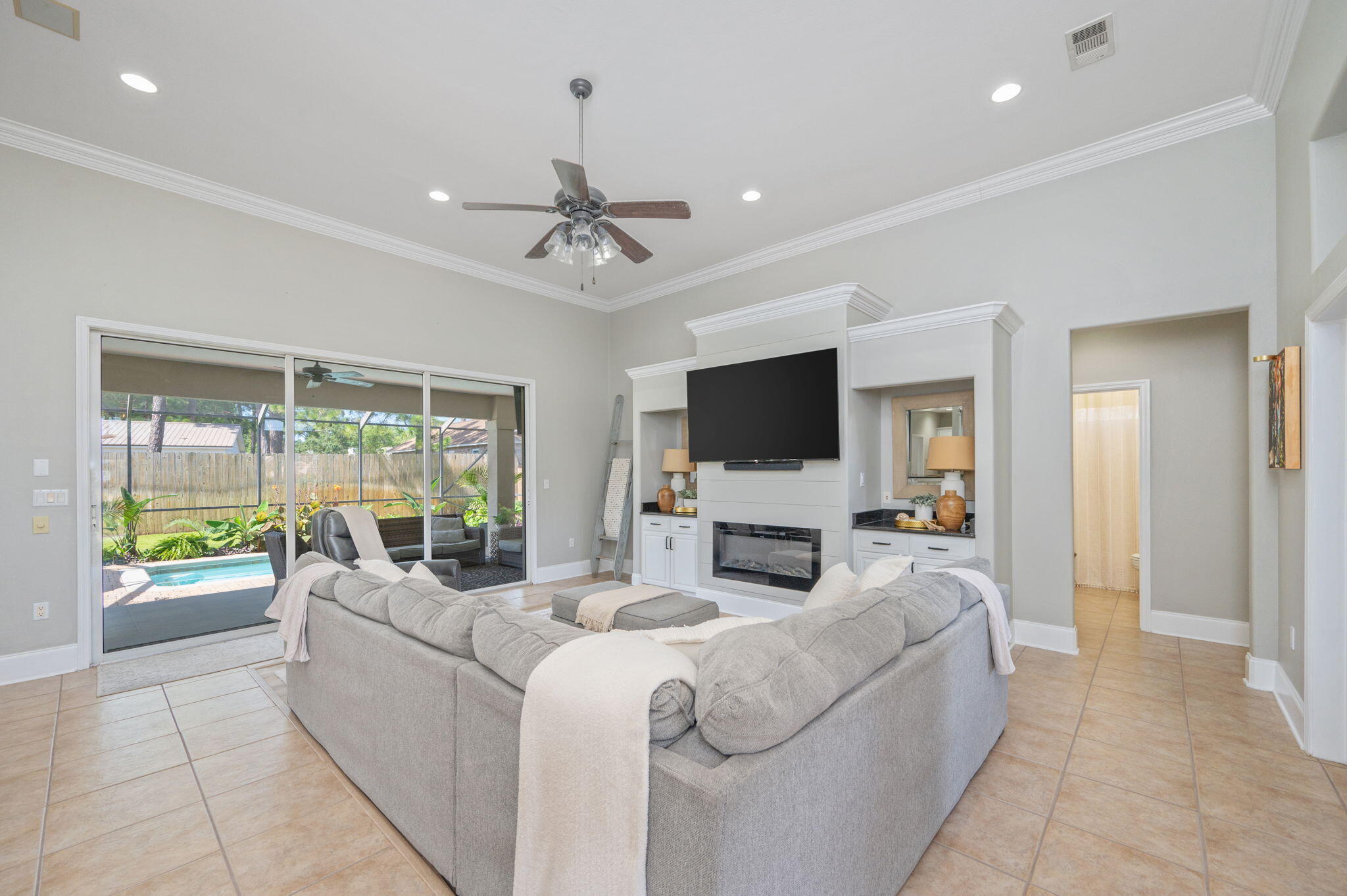 HOLIDAY SHORES ESTATES - Residential