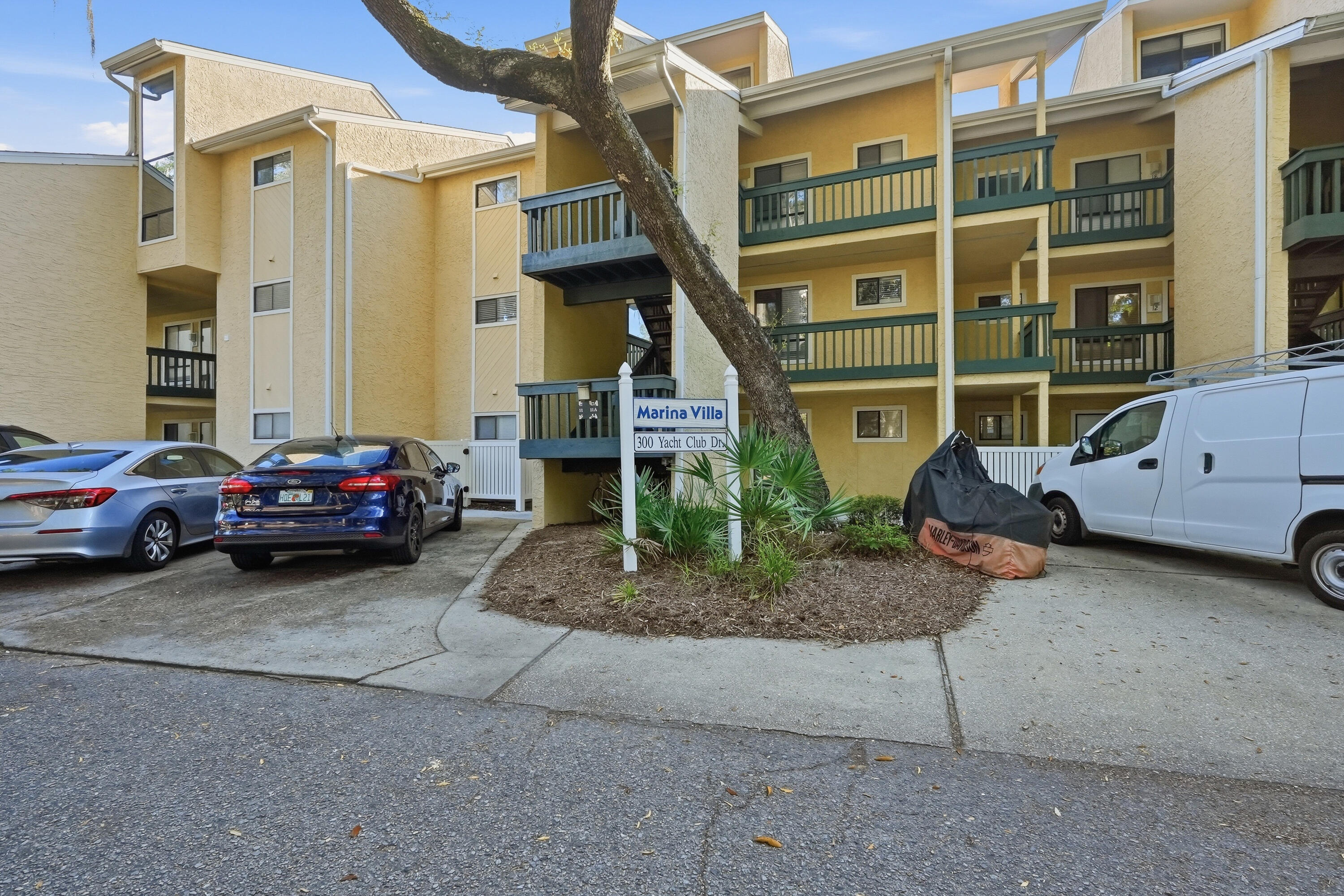 MARINA VILLAS CONDO AT BLUEWATER BAY - Residential Lease