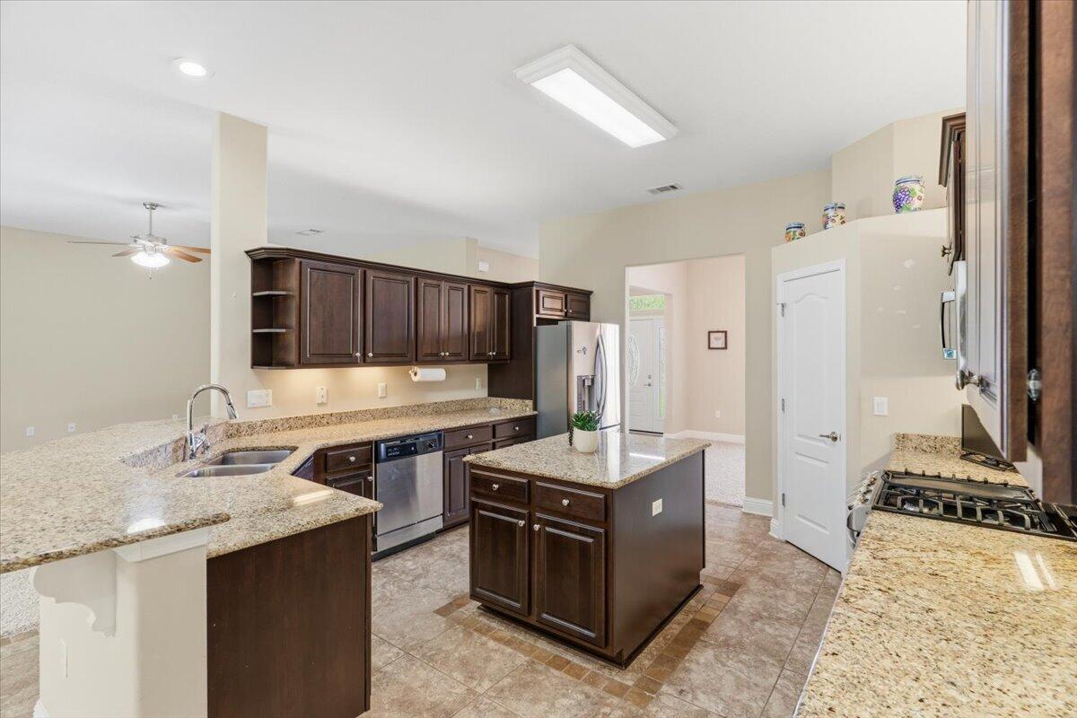 THE MEADOWS - Residential