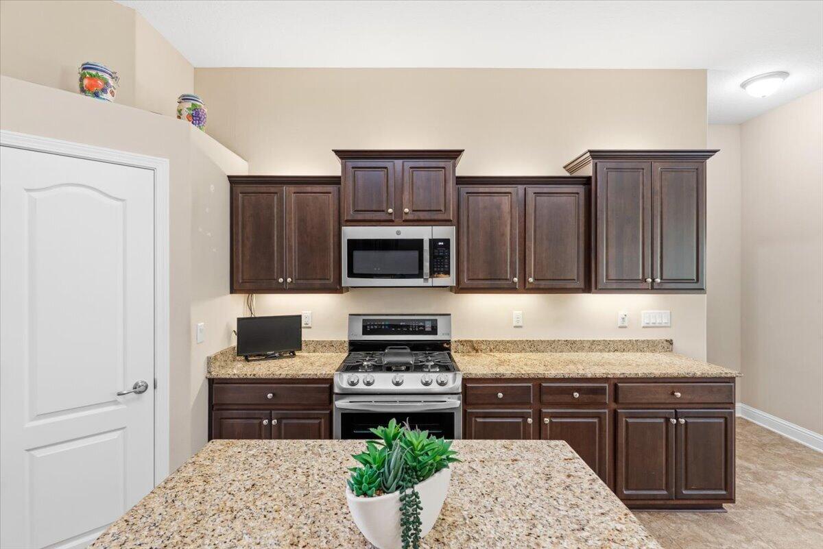THE MEADOWS - Residential