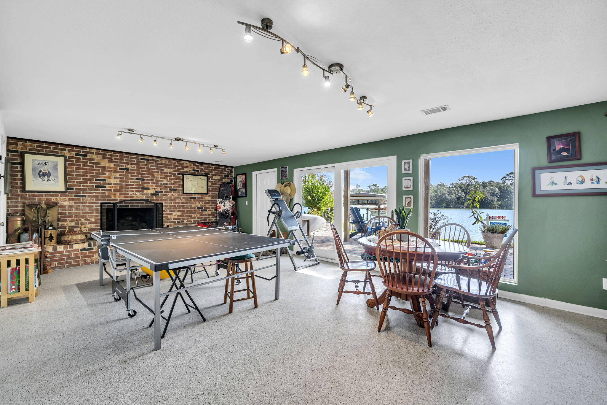 POQUITO BAYOU - Residential