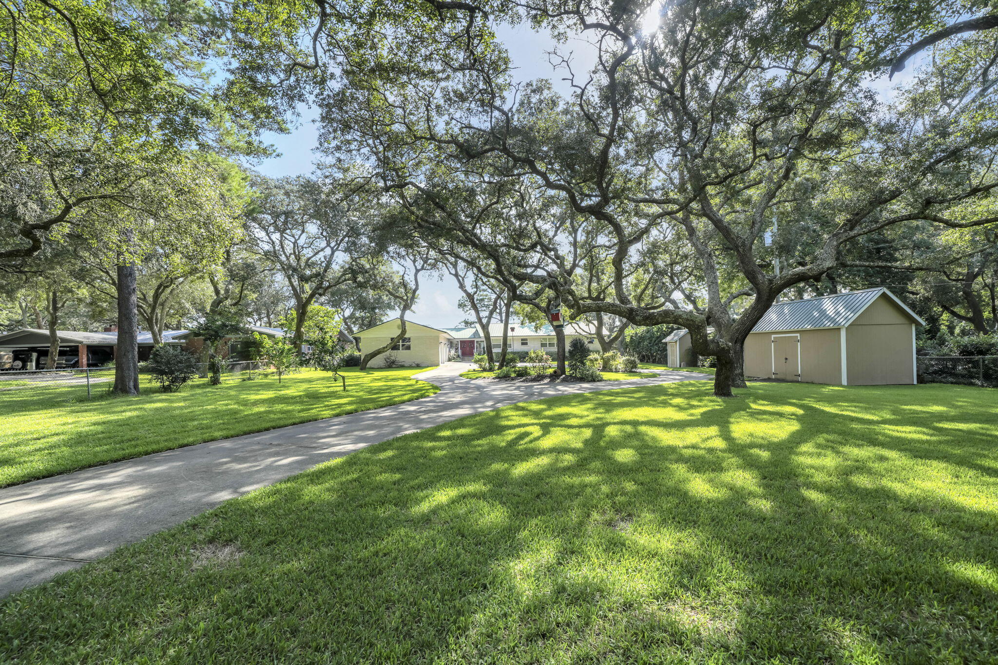 POQUITO BAYOU - Residential