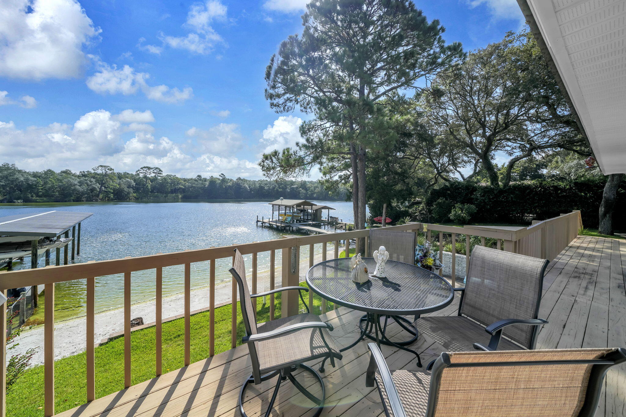 POQUITO BAYOU - Residential