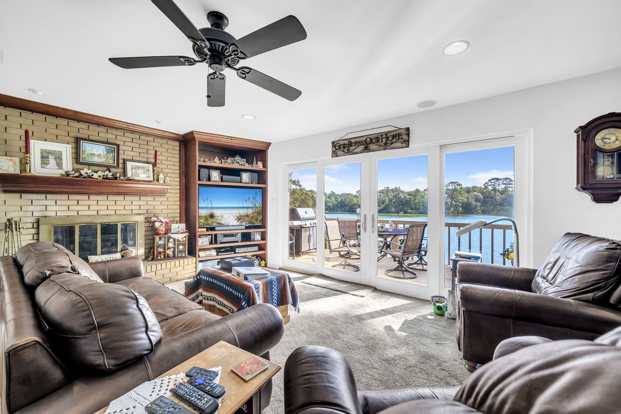 POQUITO BAYOU - Residential