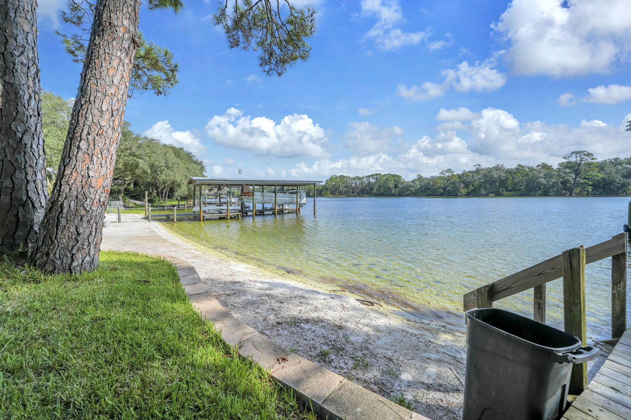 POQUITO BAYOU - Residential