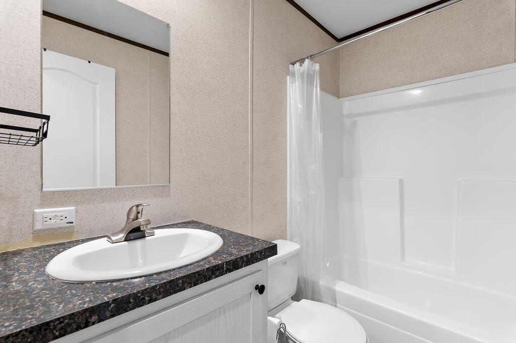 BAY SHADOW ESTATES - Residential