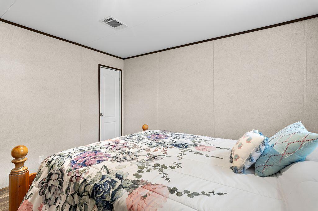 BAY SHADOW ESTATES - Residential