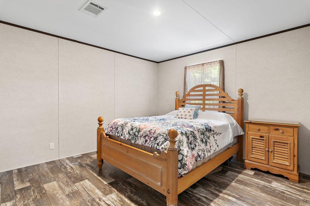 BAY SHADOW ESTATES - Residential
