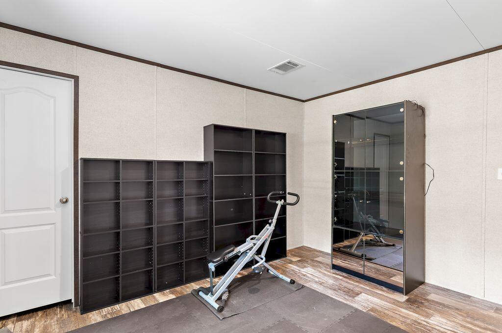 BAY SHADOW ESTATES - Residential