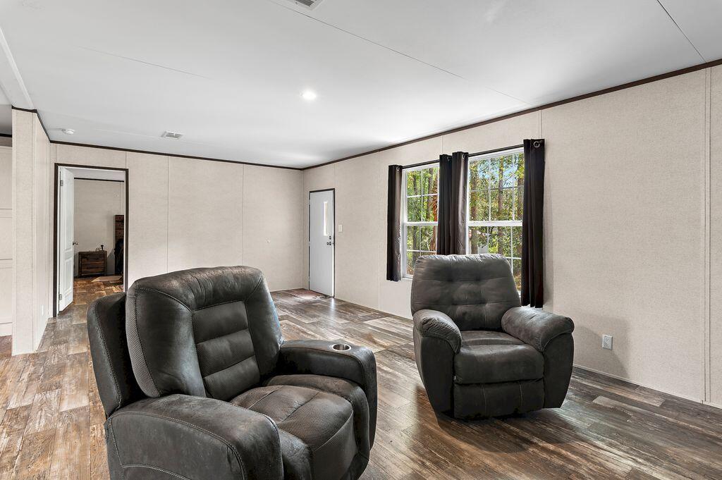 BAY SHADOW ESTATES - Residential