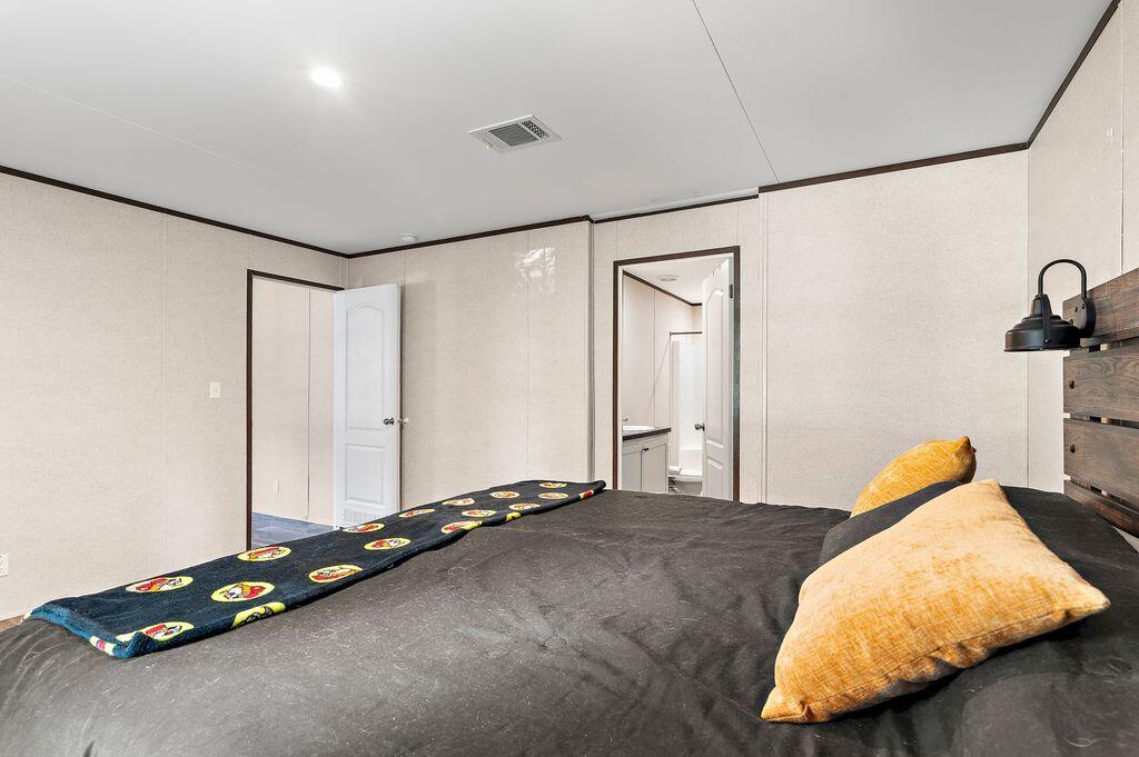 BAY SHADOW ESTATES - Residential