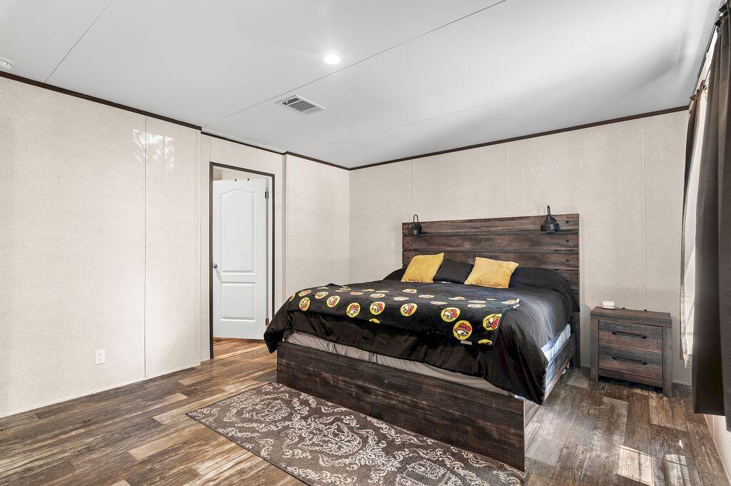 BAY SHADOW ESTATES - Residential