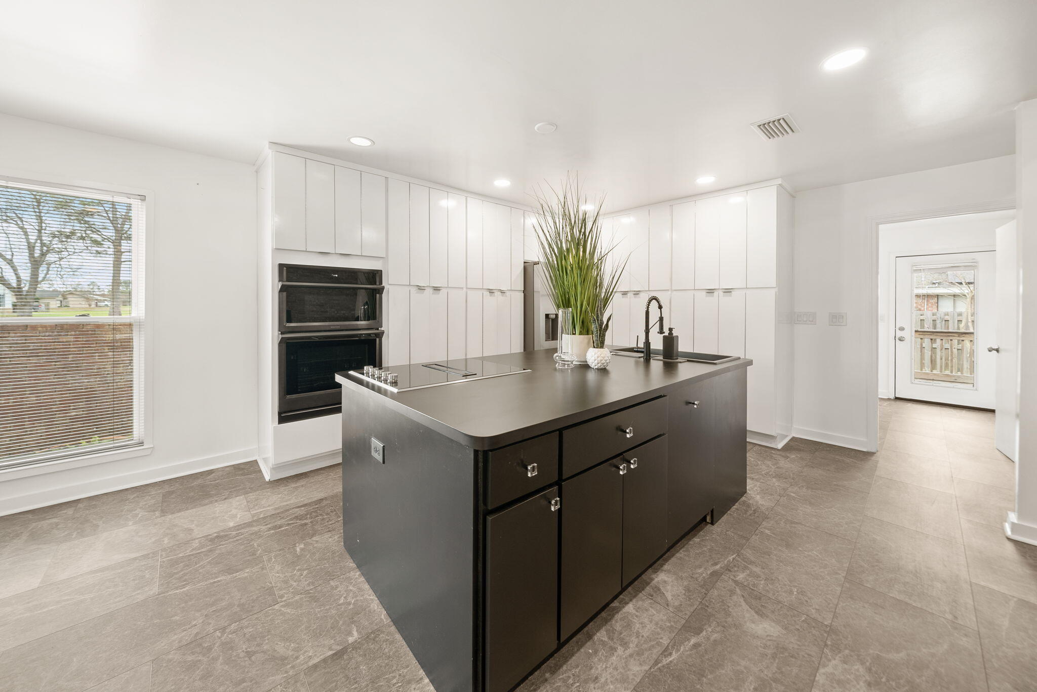 BAYWOOD SHORE ESTATES - Residential