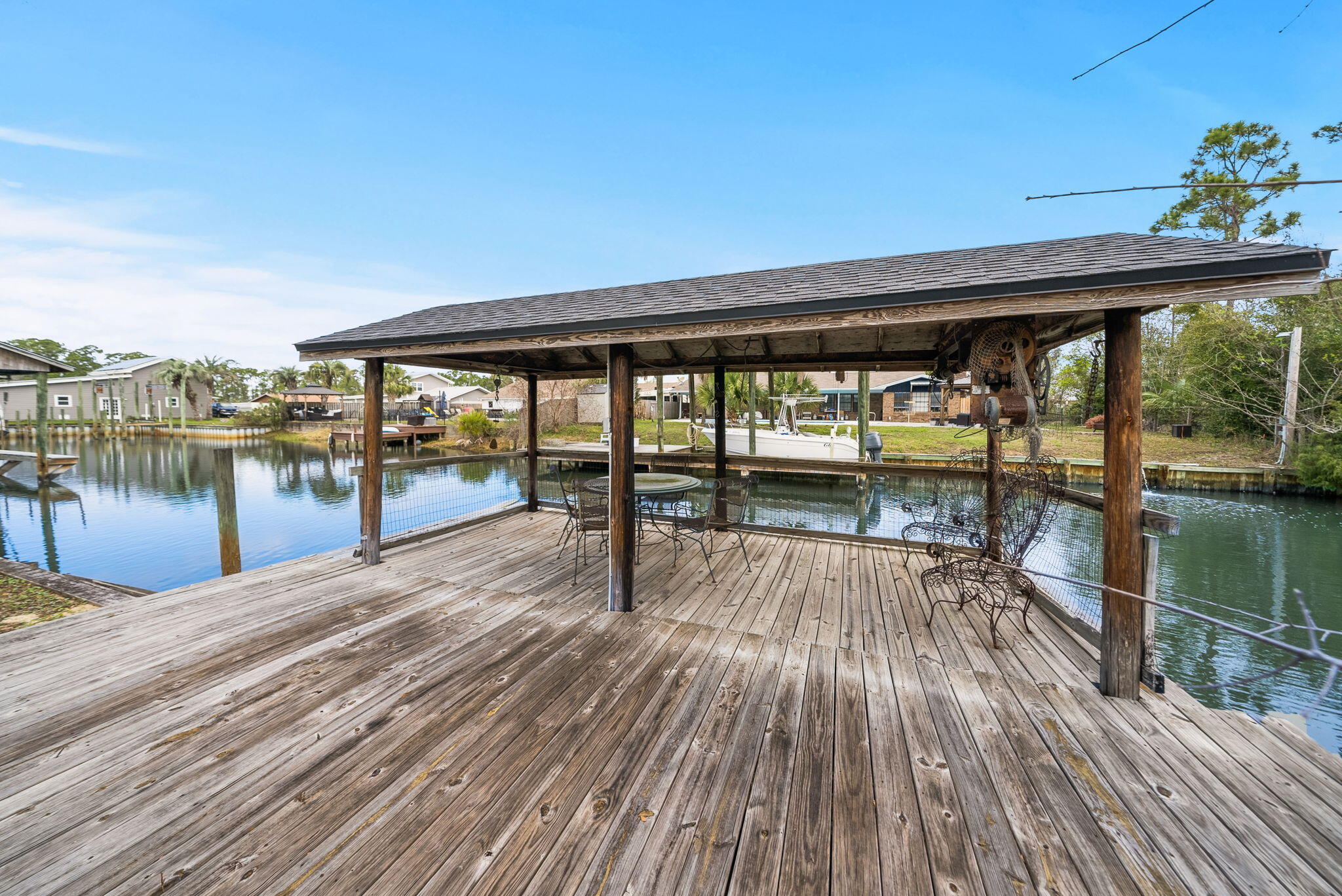 BAYWOOD SHORE ESTATES - Residential