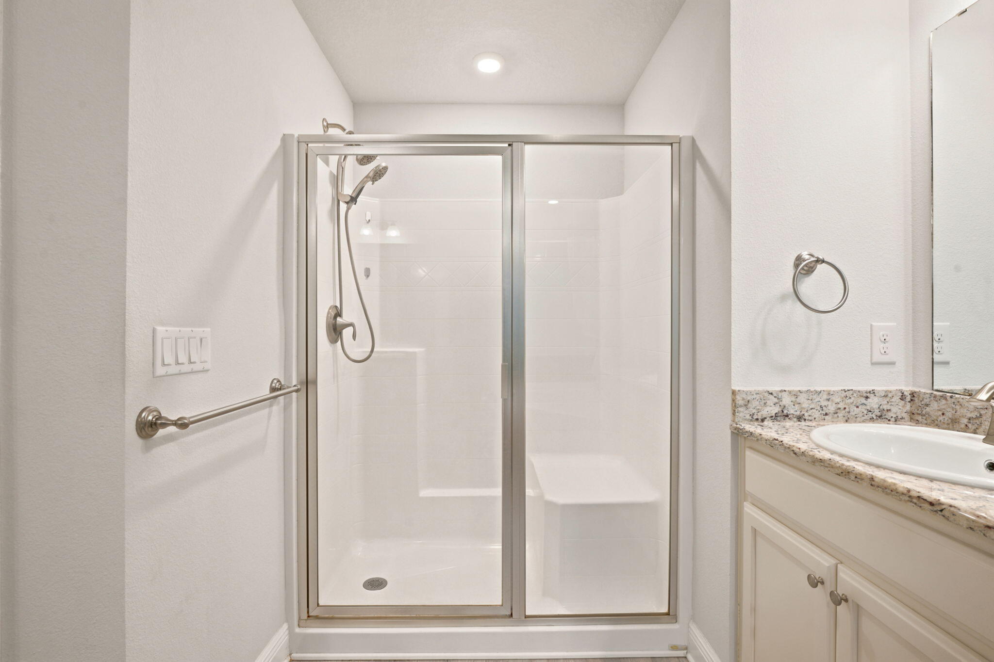 HOLLEY BY THE SEA - Residential
