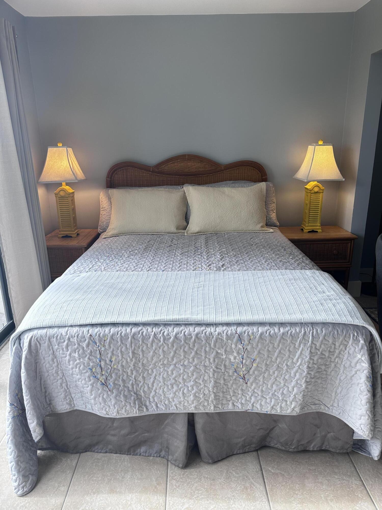 BAY VILLAS CONDOS - Residential Lease