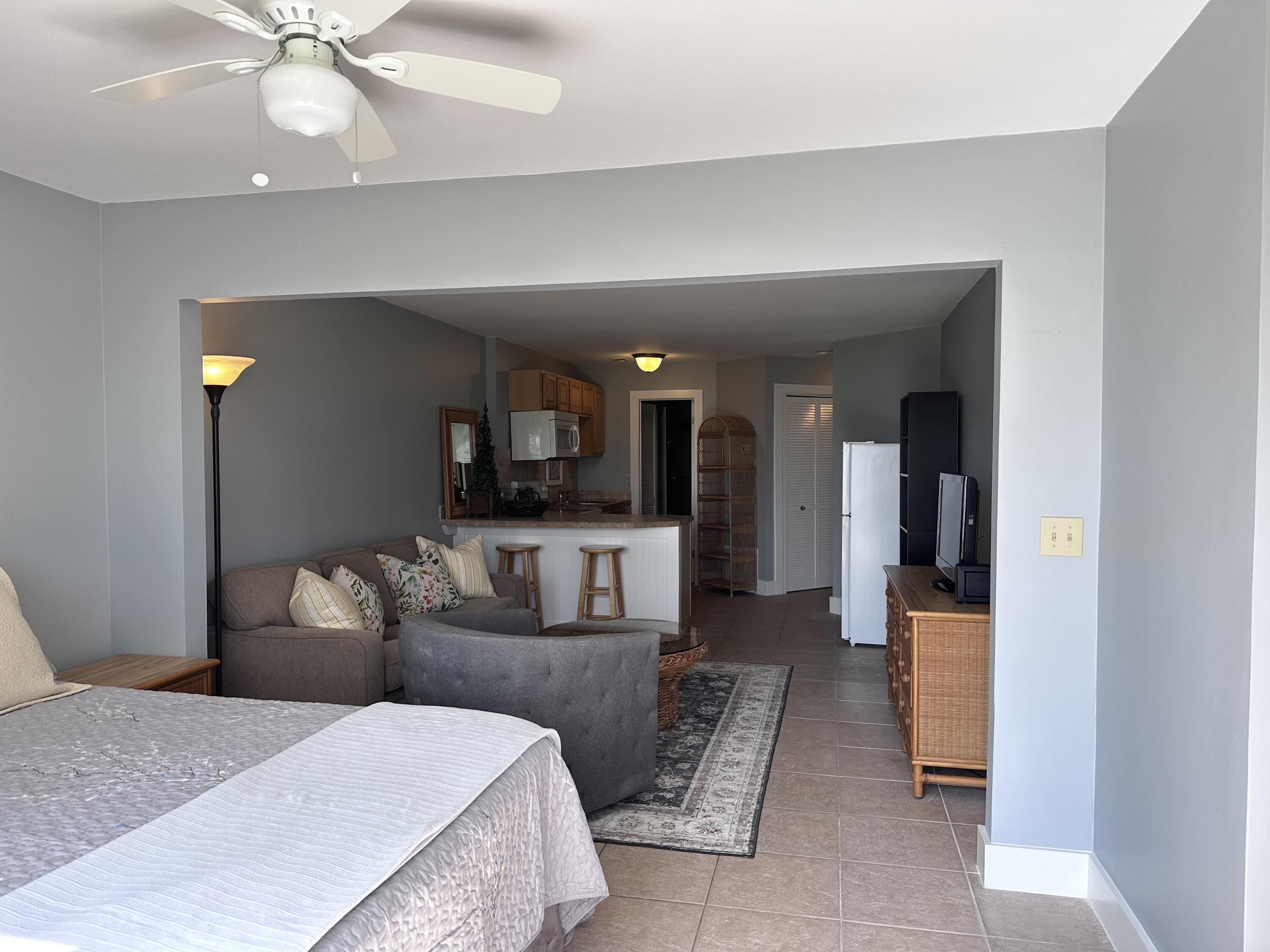 BAY VILLAS CONDOS - Residential Lease