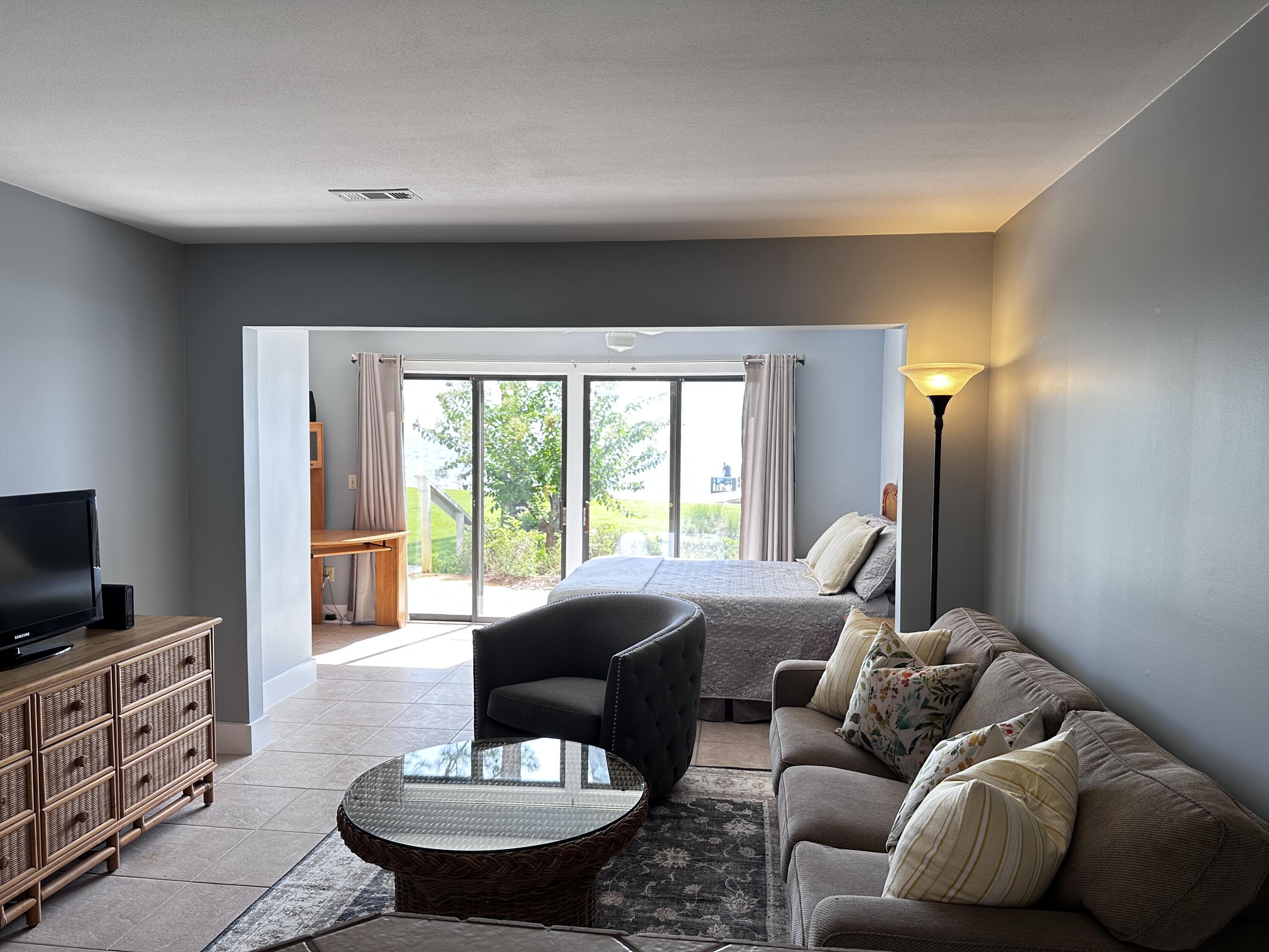 BAY VILLAS CONDOS - Residential Lease