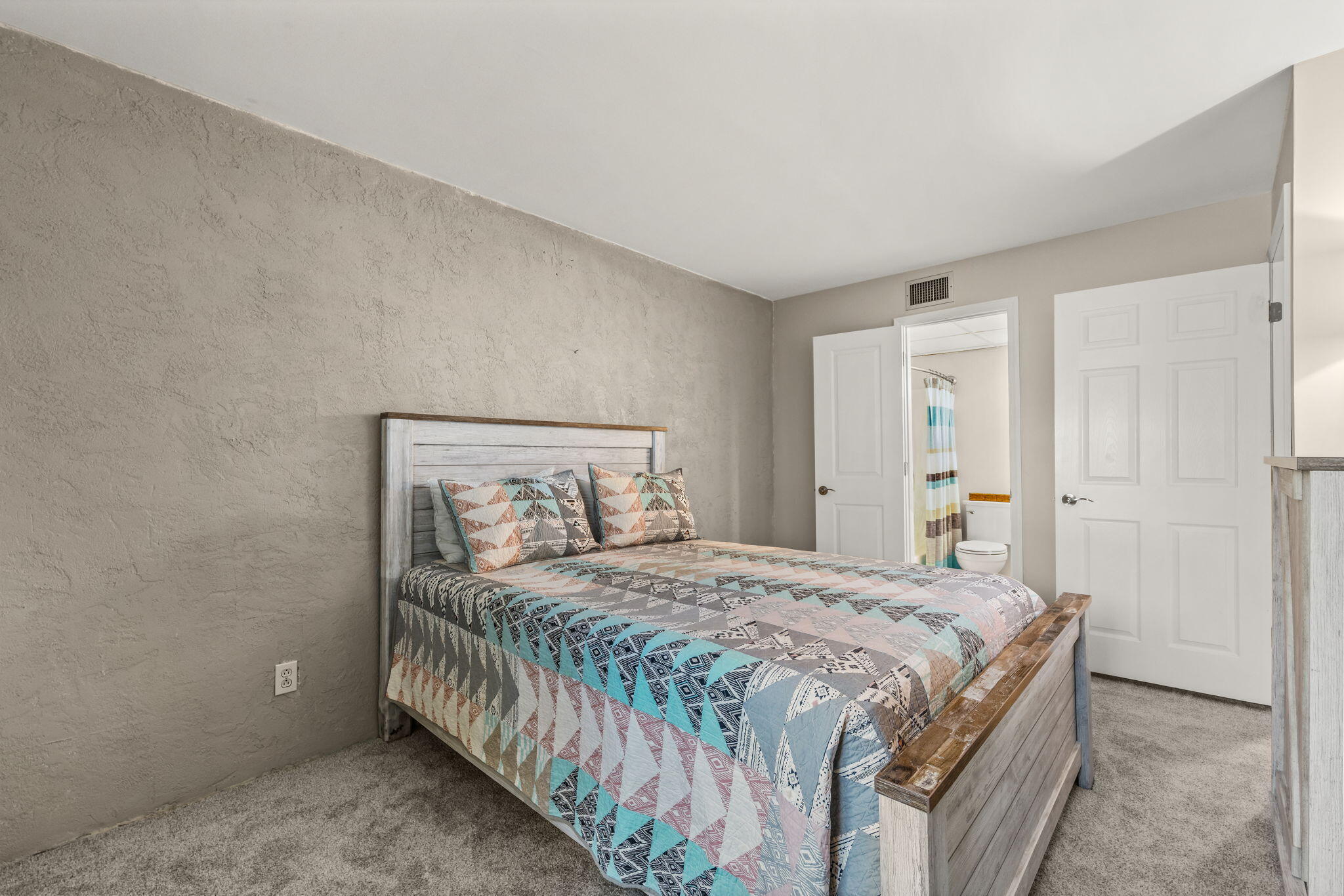 SUGAR BEACH T/H - Residential