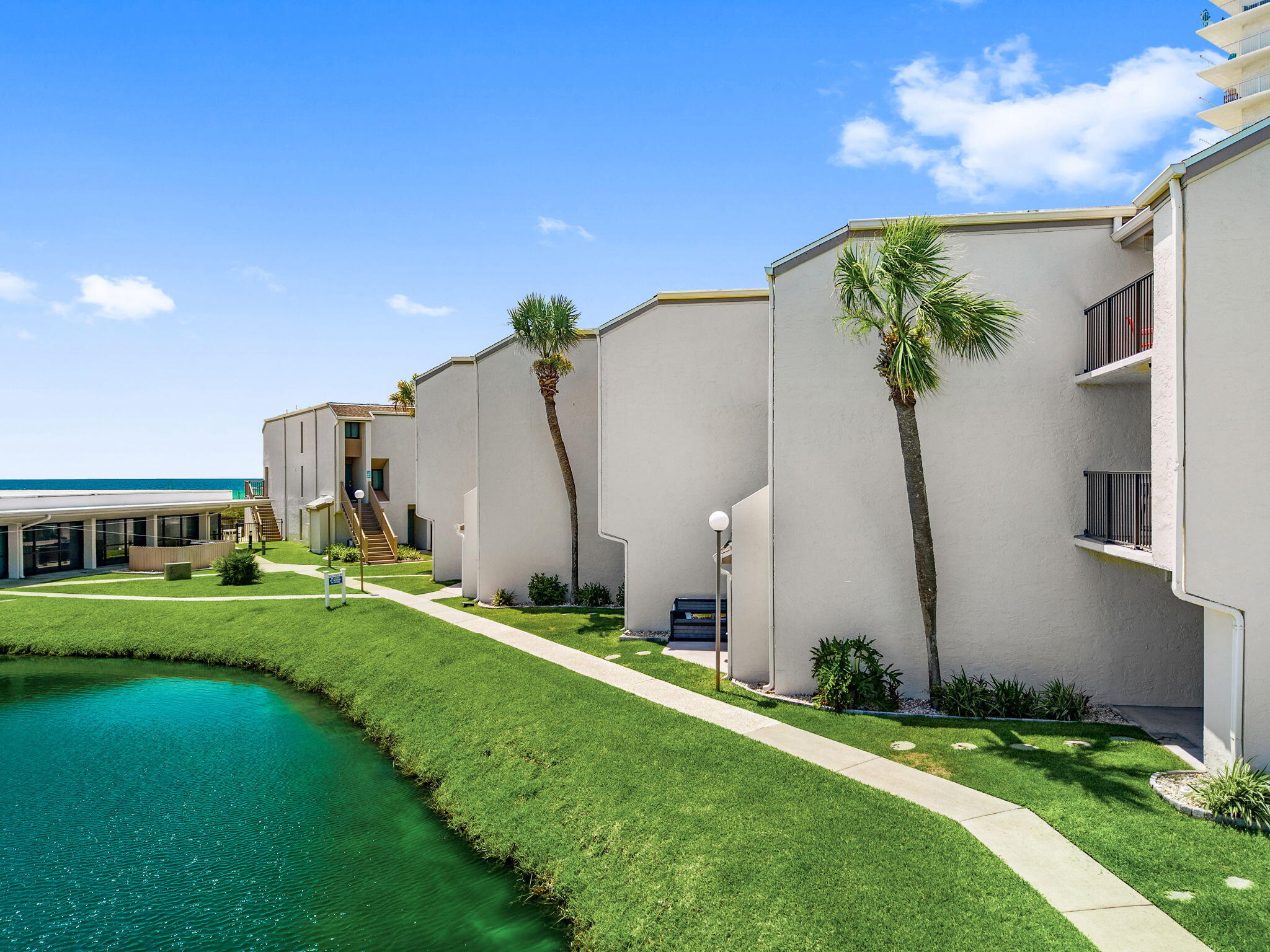 SUGAR BEACH T/H - Residential