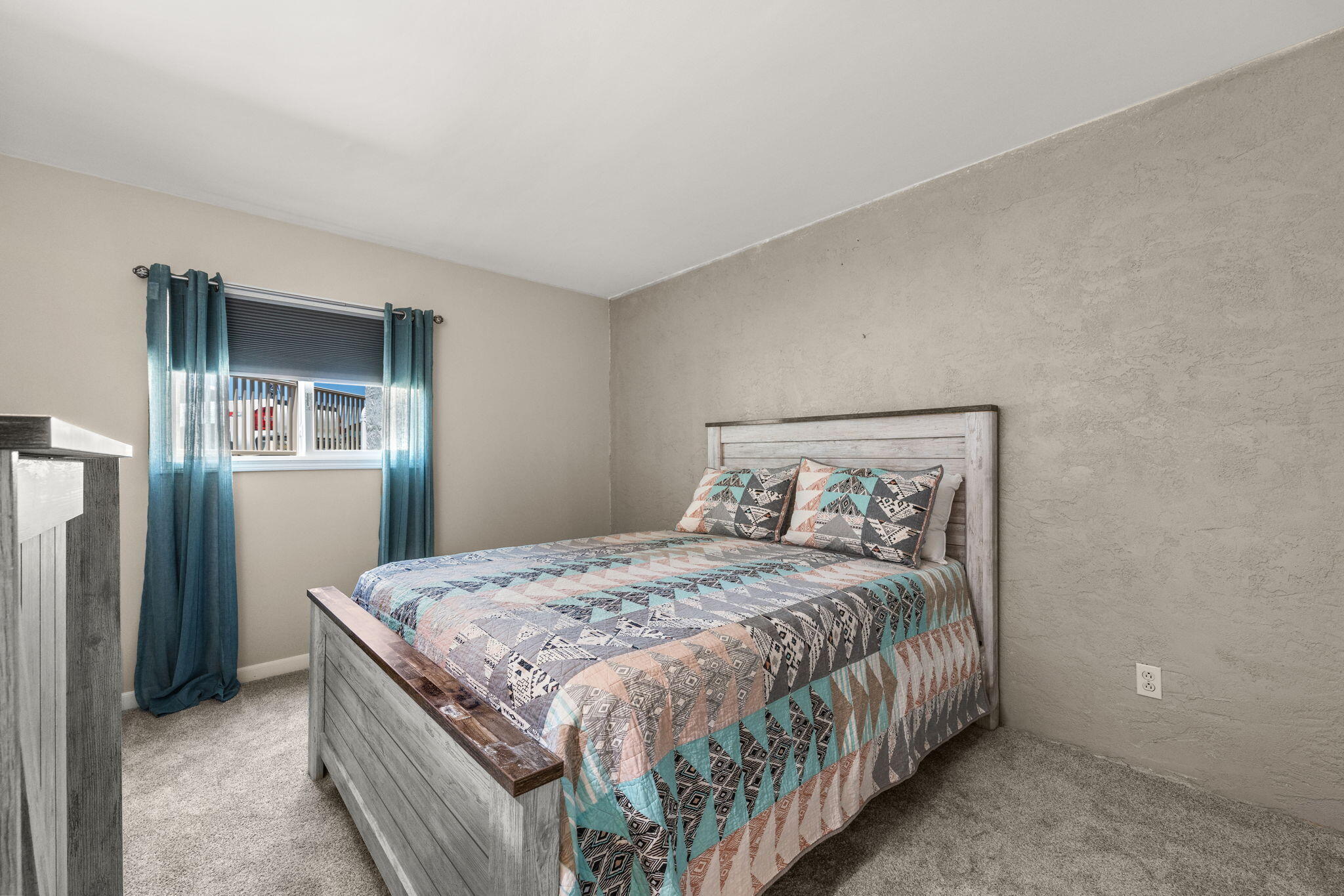 SUGAR BEACH T/H - Residential