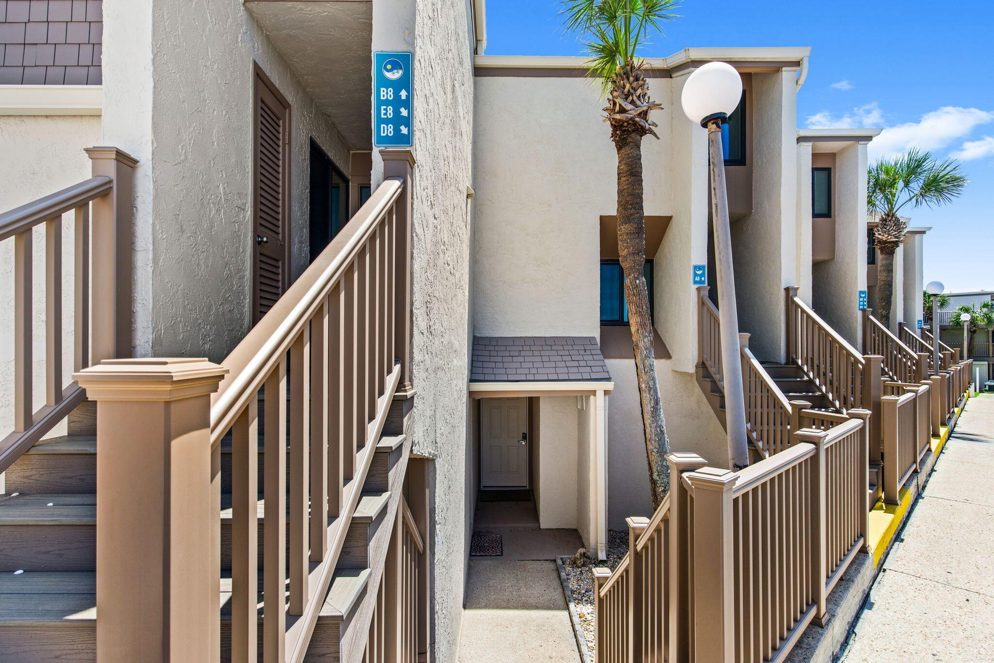 SUGAR BEACH T/H - Residential