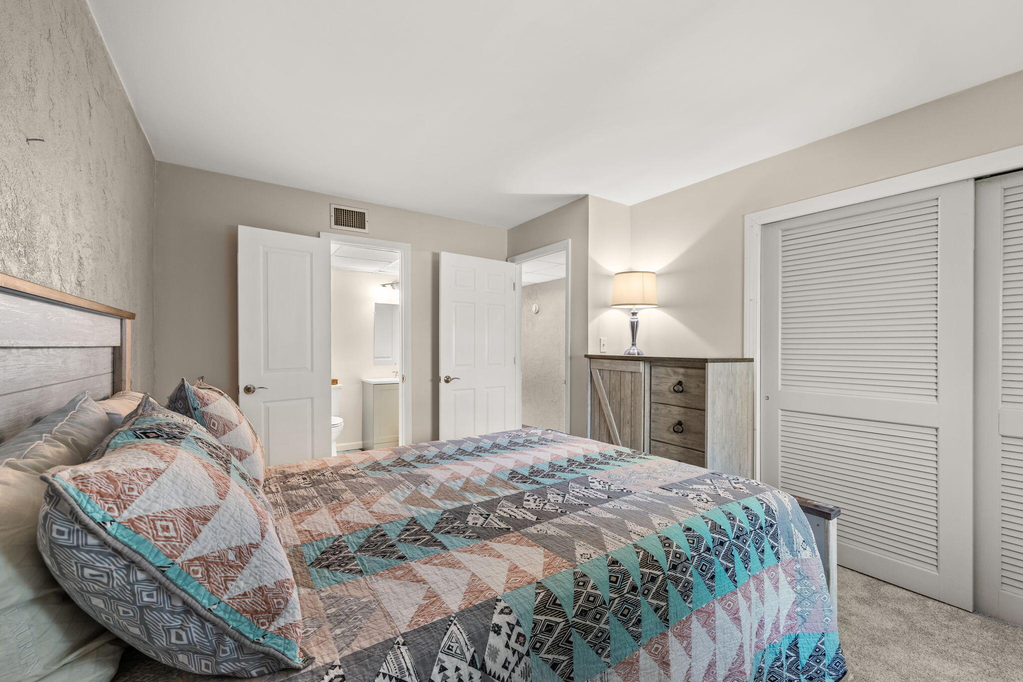 SUGAR BEACH T/H - Residential