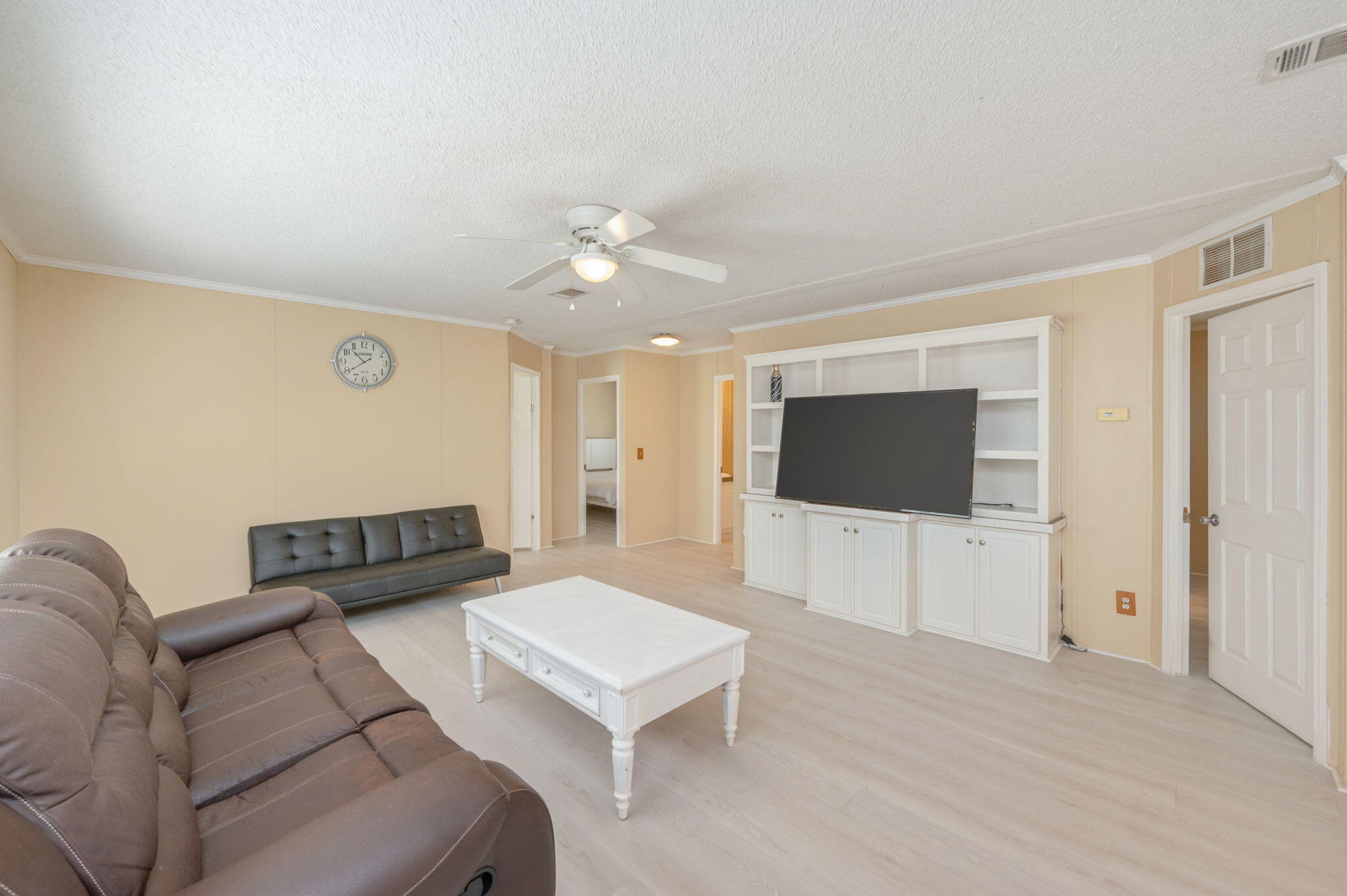 OAKWOOD LAKES ESTATES - Residential