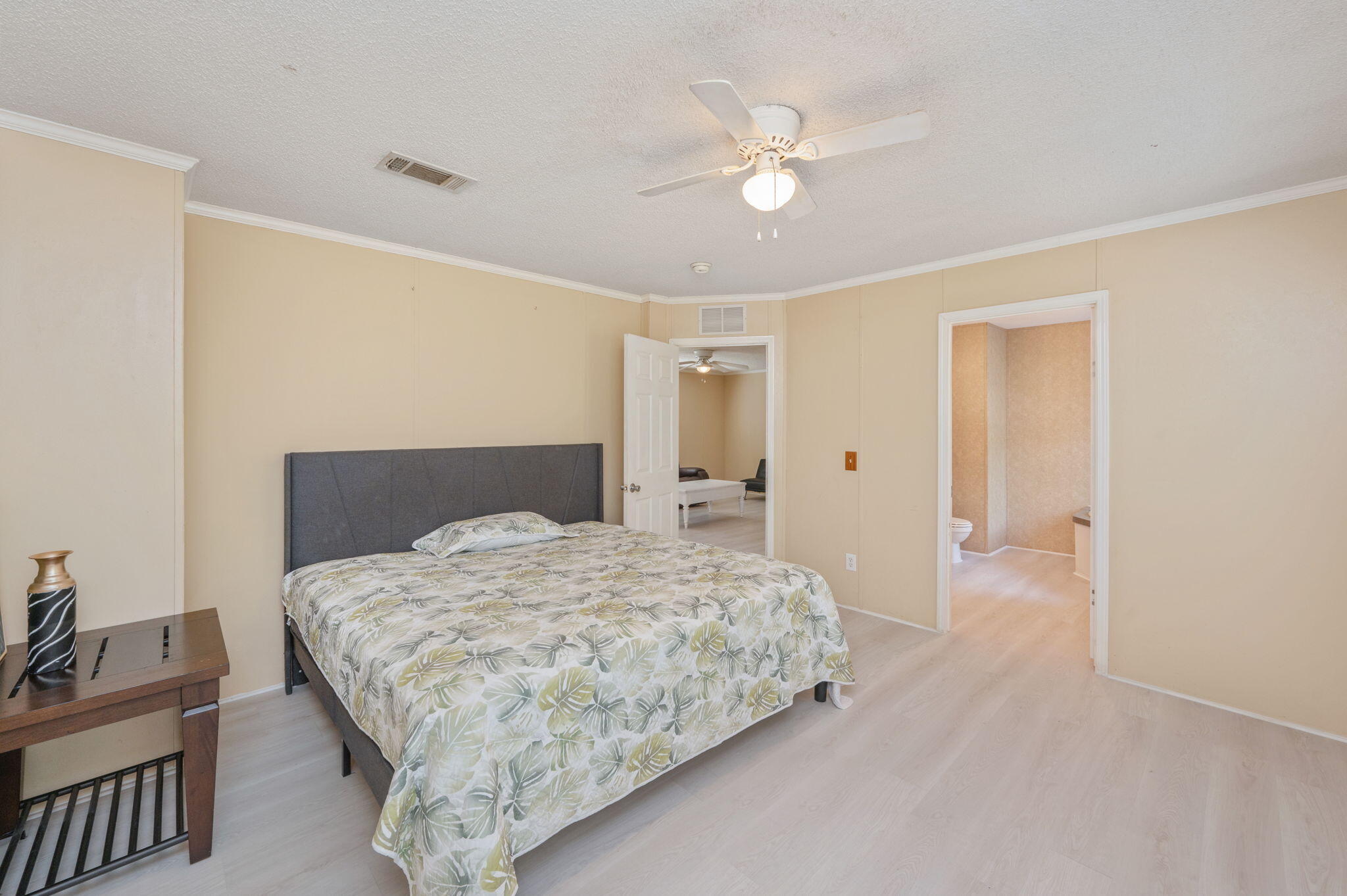 OAKWOOD LAKES ESTATES - Residential