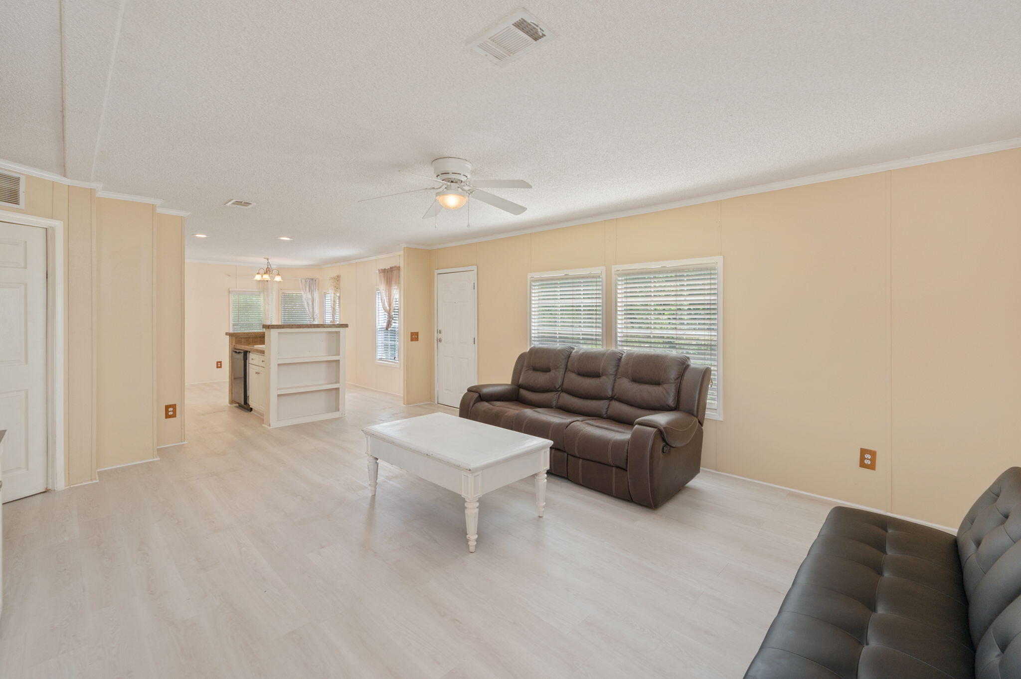 OAKWOOD LAKES ESTATES - Residential