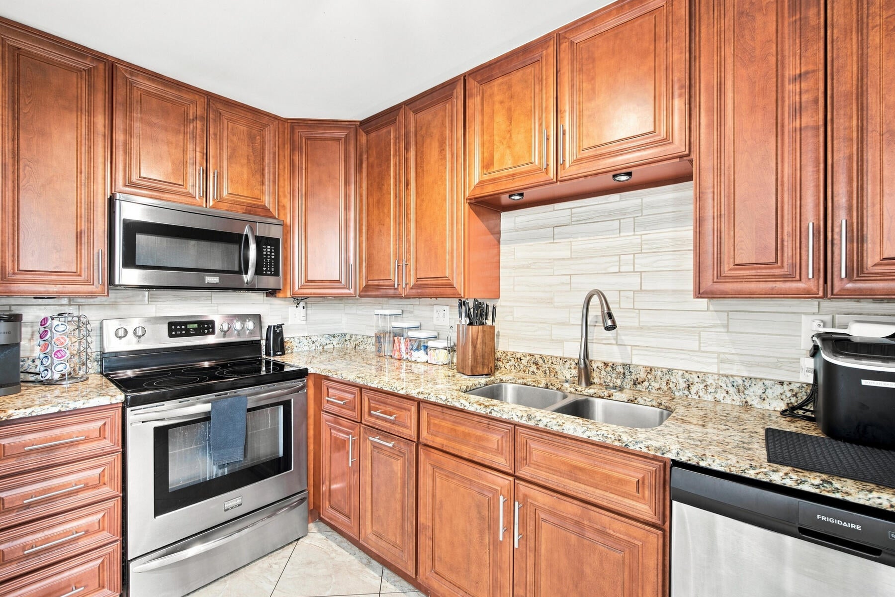 SEA PALM CONDO - Residential