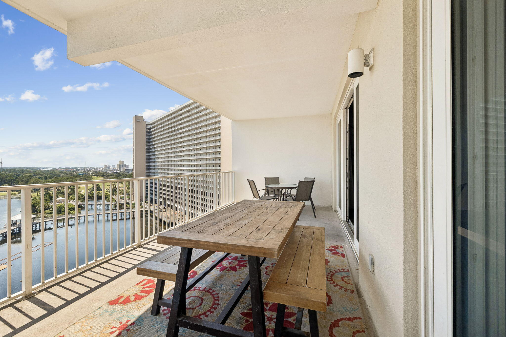 Laketown Wharf - Residential